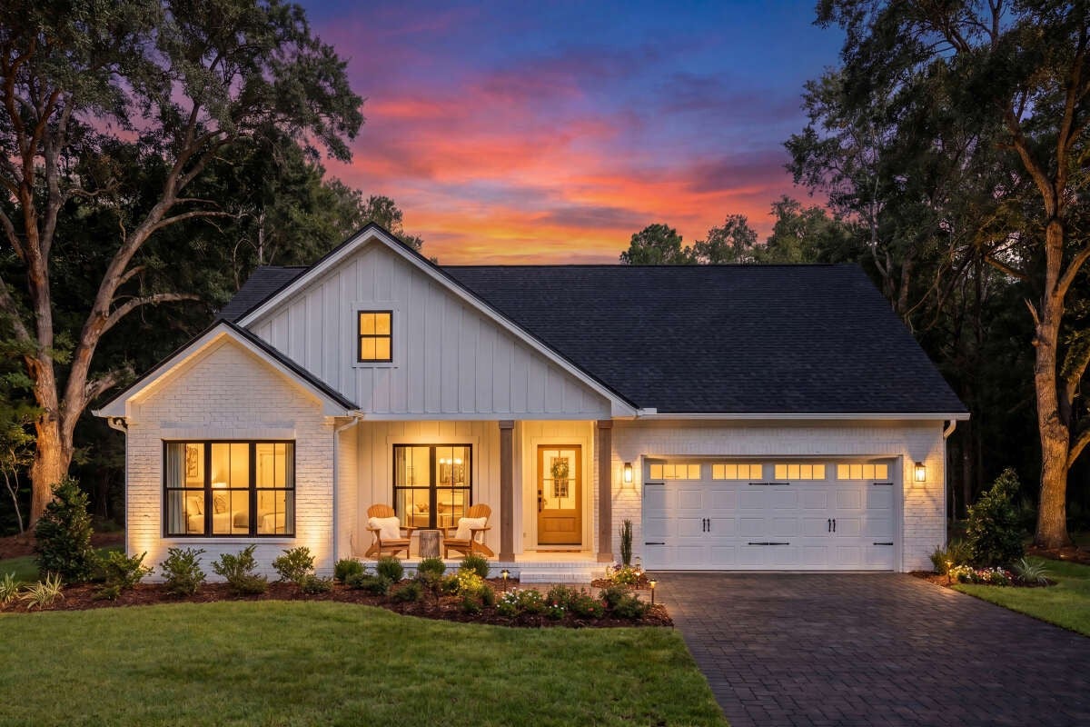 144 Anglewood Dr