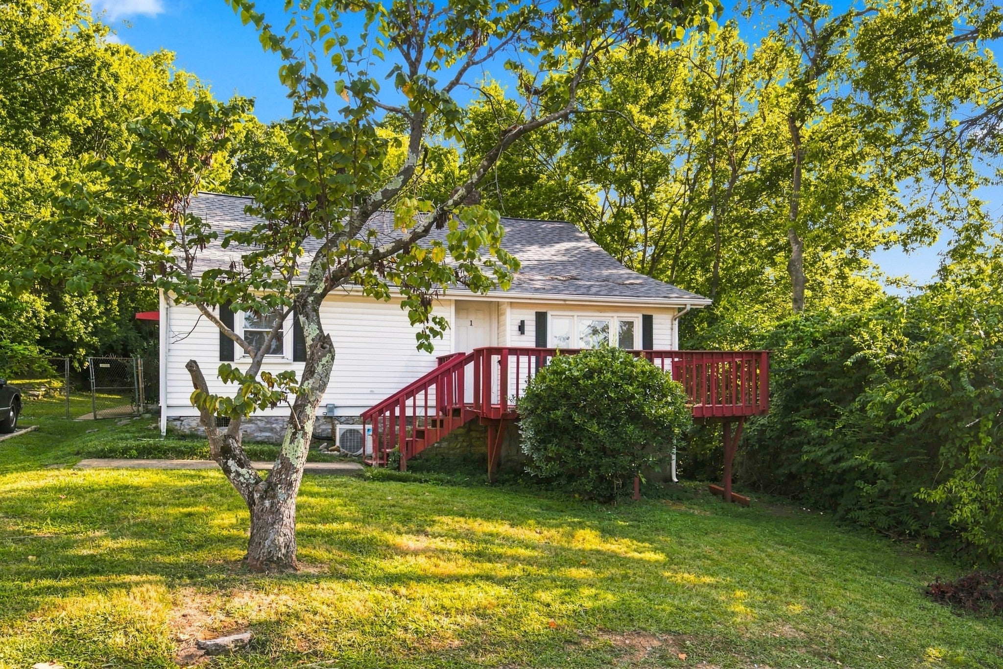 4001 Dakota Ave #1