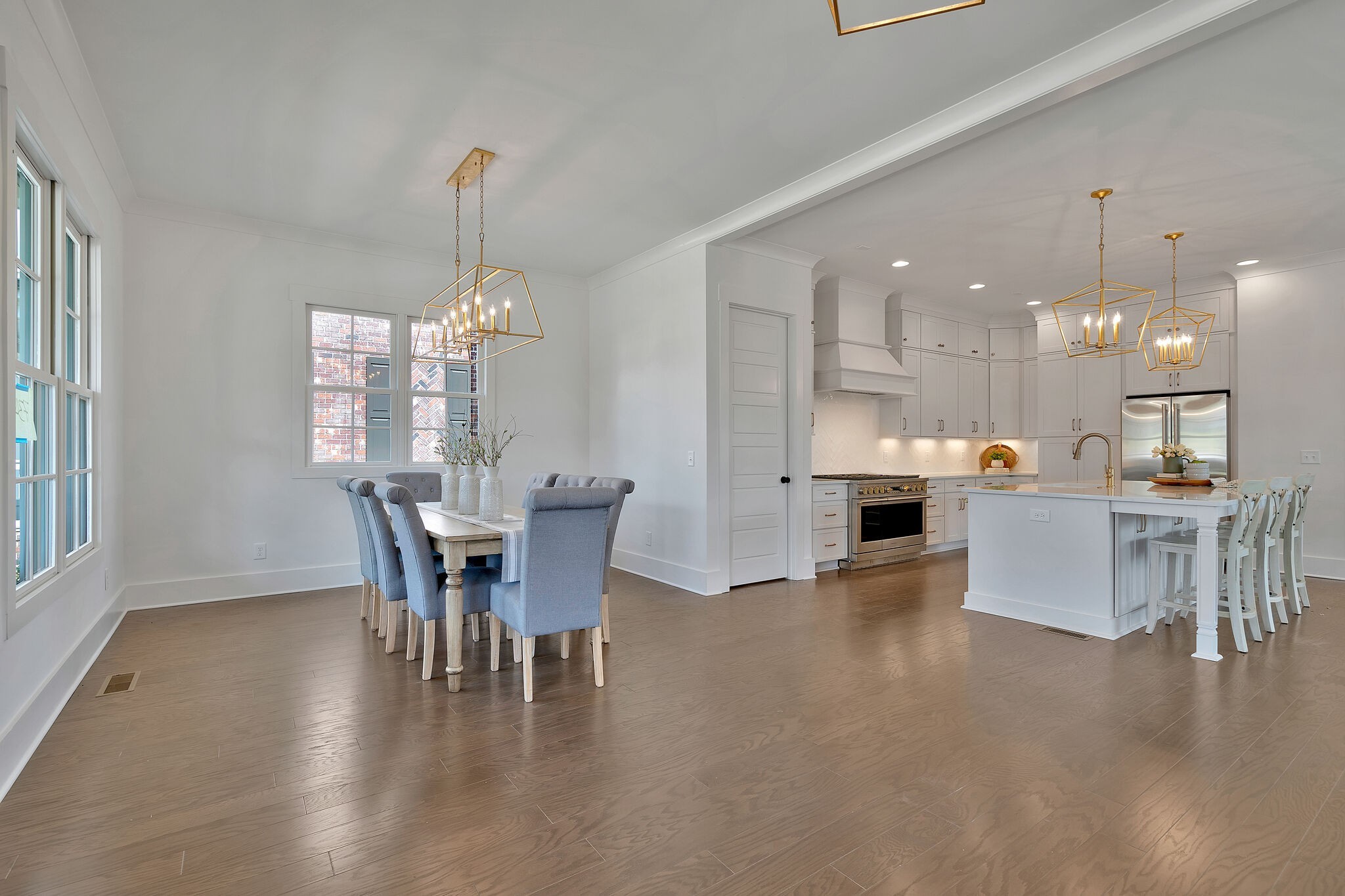 1204 Luckett Rd