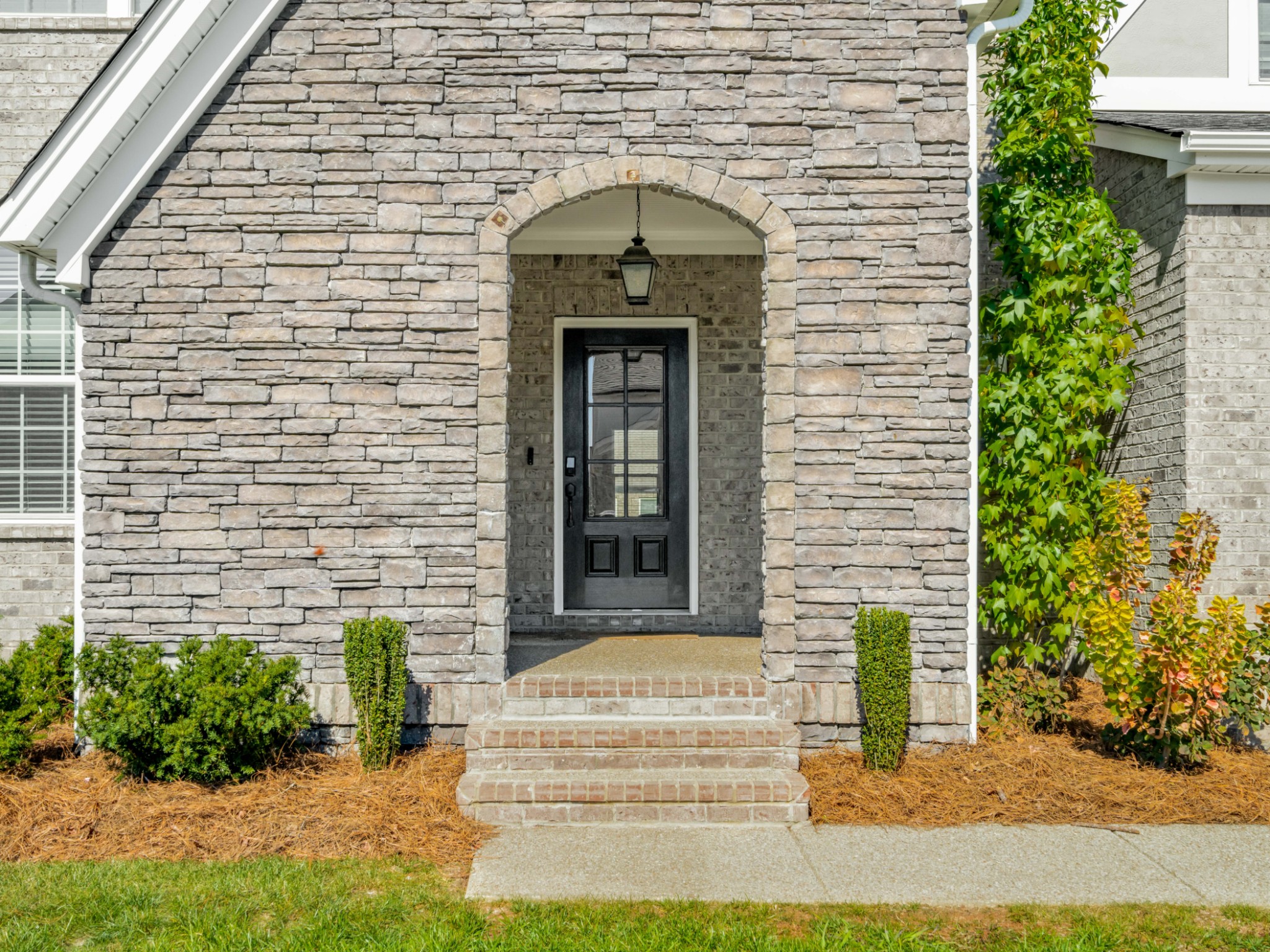 1816 Apperley Dr