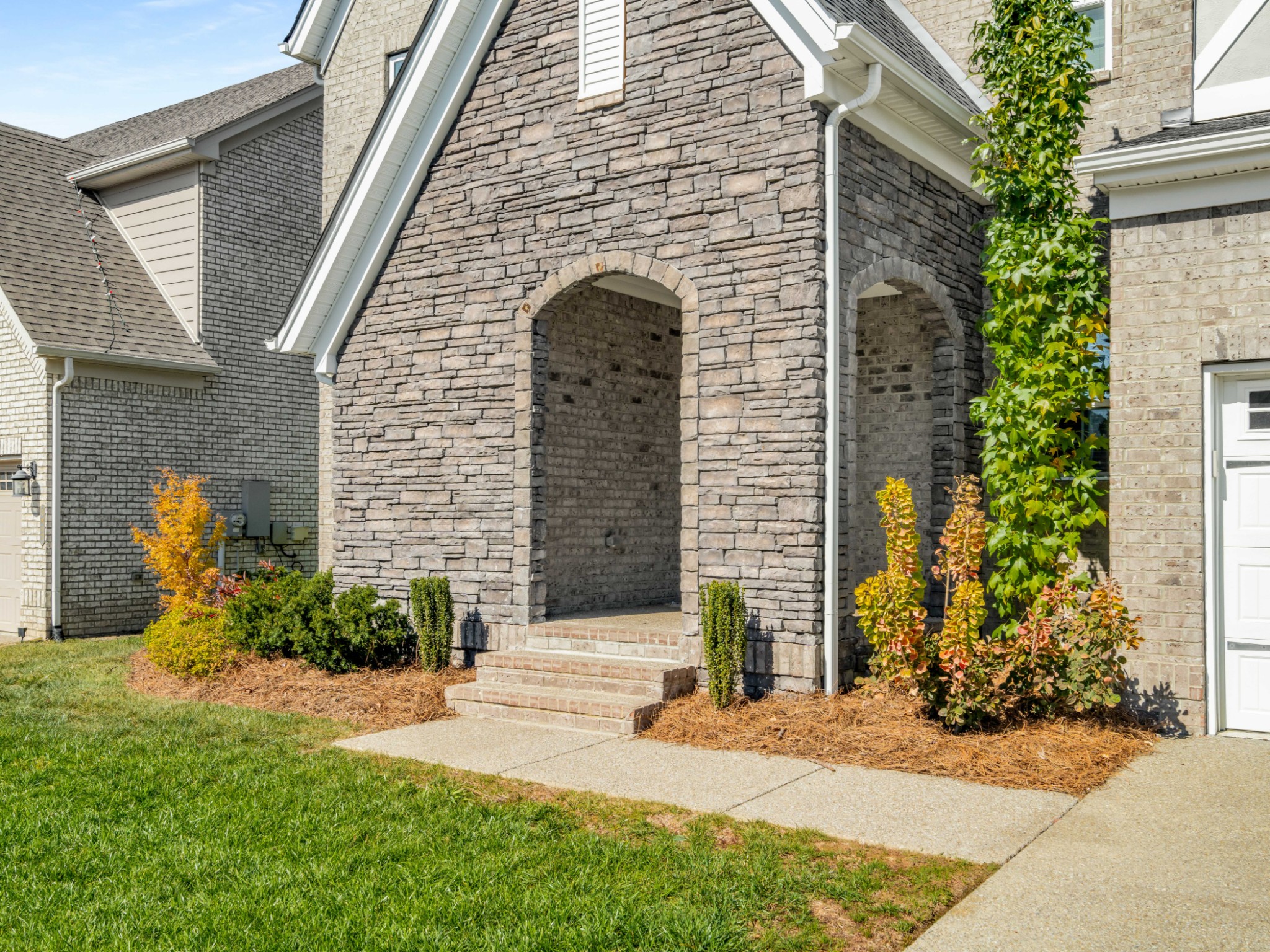 1816 Apperley Dr