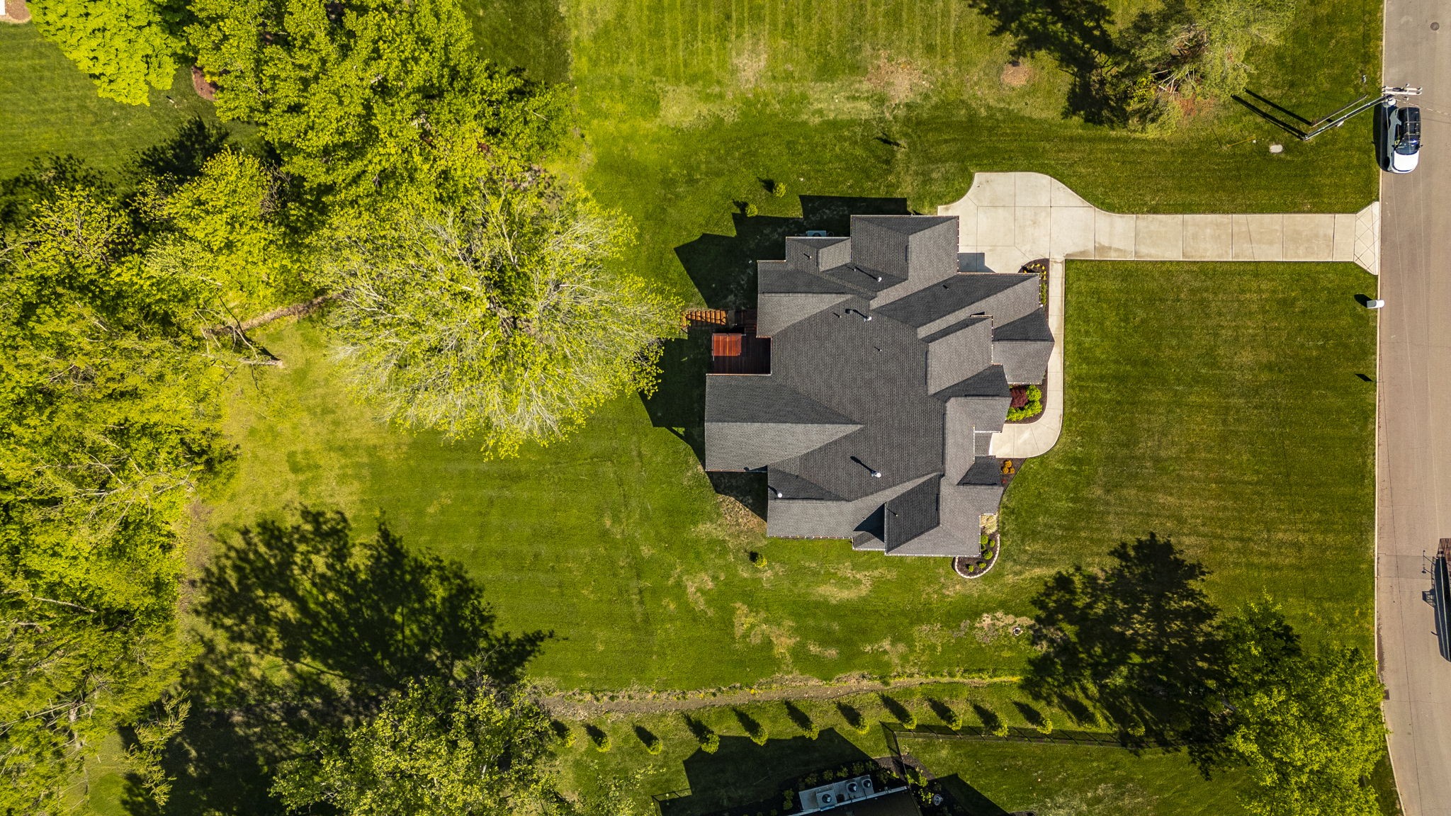 1305 Twin Springs Dr