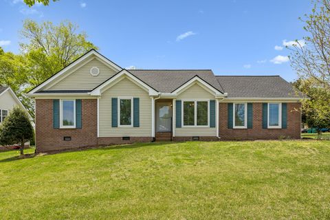 1801 Tanner Ct Spring Hill TN 37174