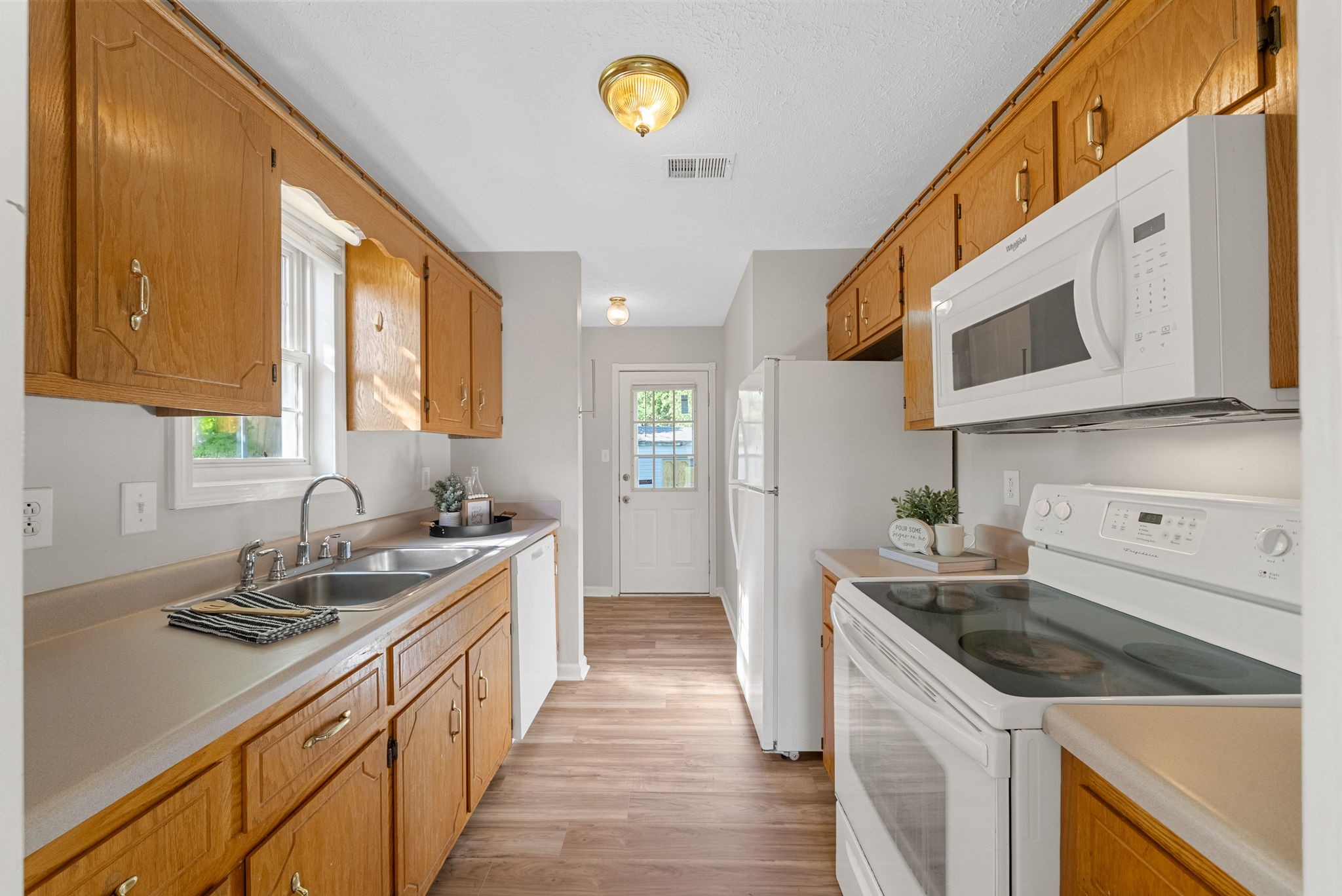 Oak Grove, Kentucky 42262, United States, 3 Bedrooms Bedrooms, ,2 BathroomsBathrooms,Residential,Active,164861