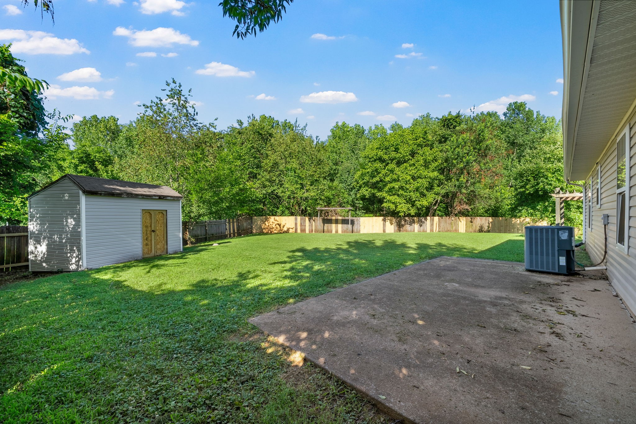 Oak Grove, Kentucky 42262, United States, 3 Bedrooms Bedrooms, ,2 BathroomsBathrooms,Residential,Active,164861