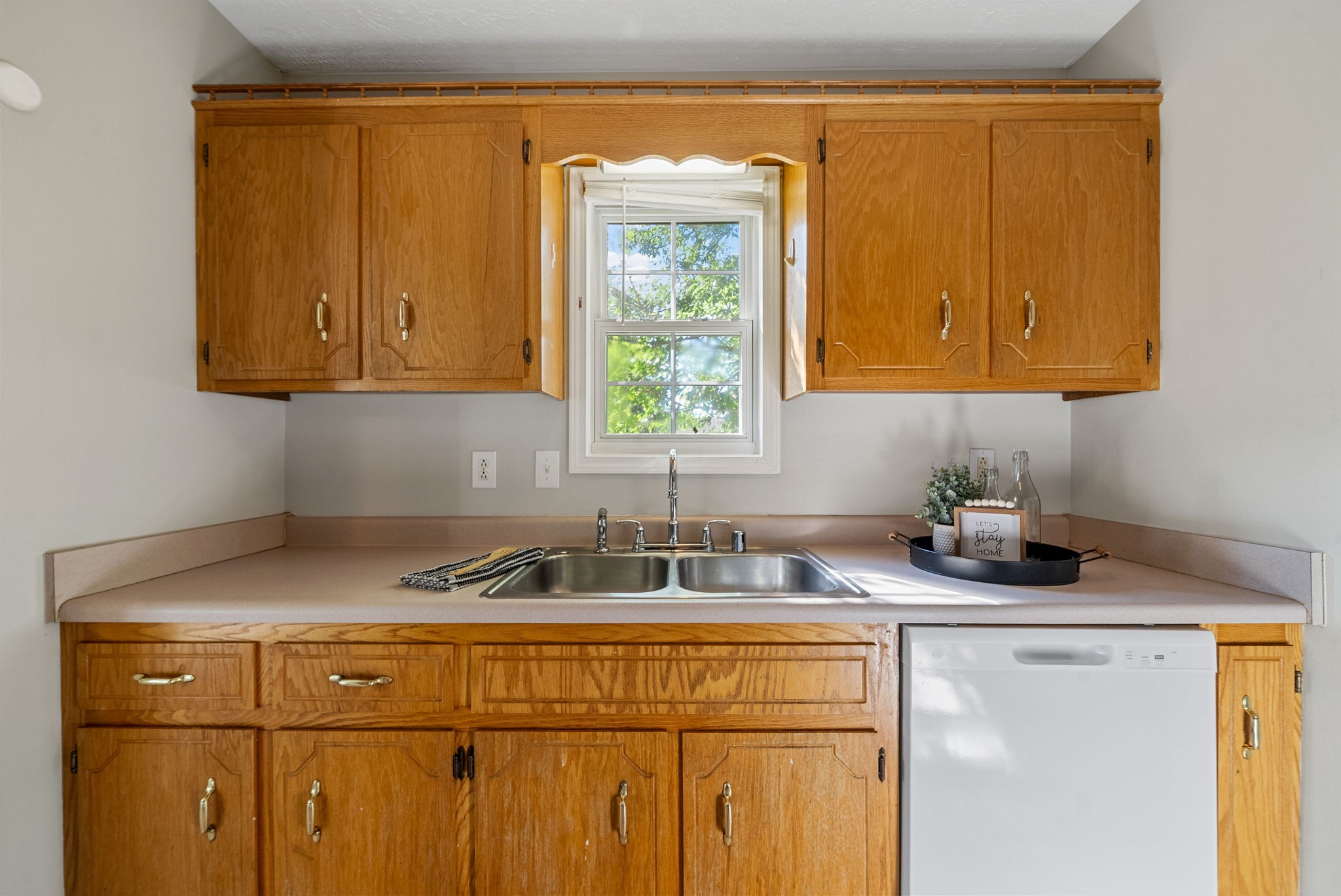 Oak Grove, Kentucky 42262, United States, 3 Bedrooms Bedrooms, ,2 BathroomsBathrooms,Residential,Active,164861