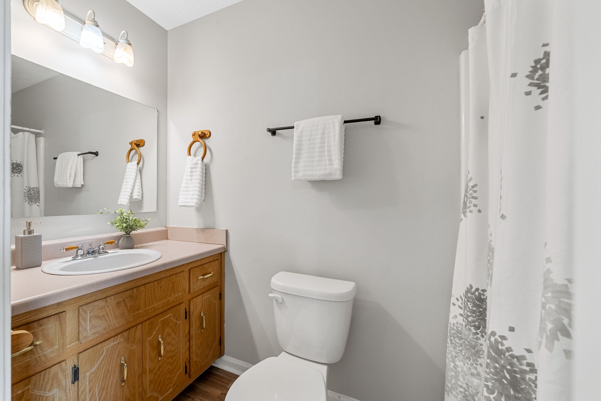 Oak Grove, Kentucky 42262, United States, 3 Bedrooms Bedrooms, ,2 BathroomsBathrooms,Residential,Active,164861