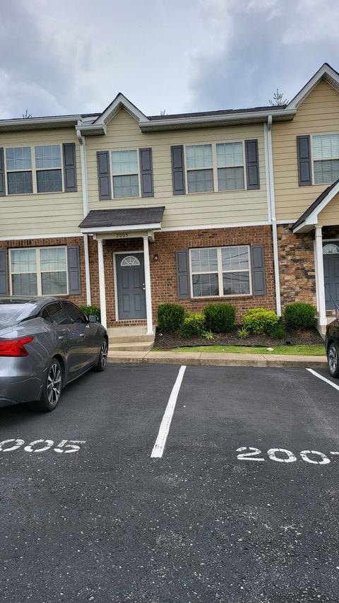 2005 Pinecrest Dr Nashville TN 37211