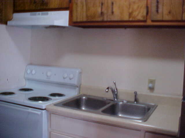 1412 SAUNDERS AVE # 1