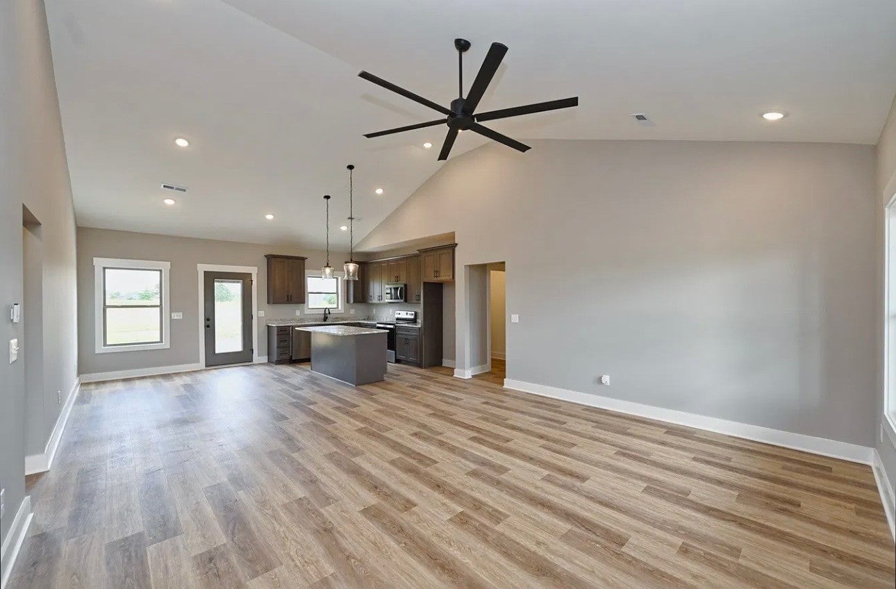 569 White Rd