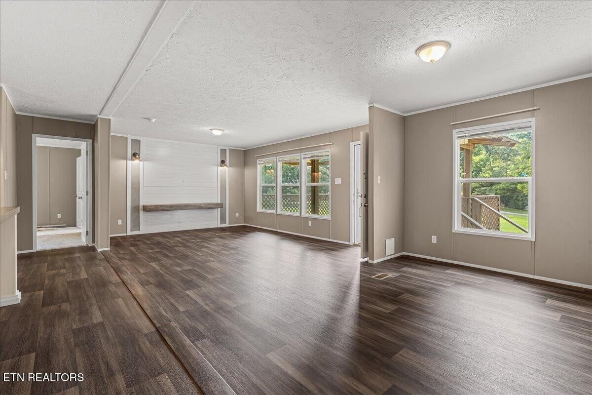 143 Greenbriar Rd