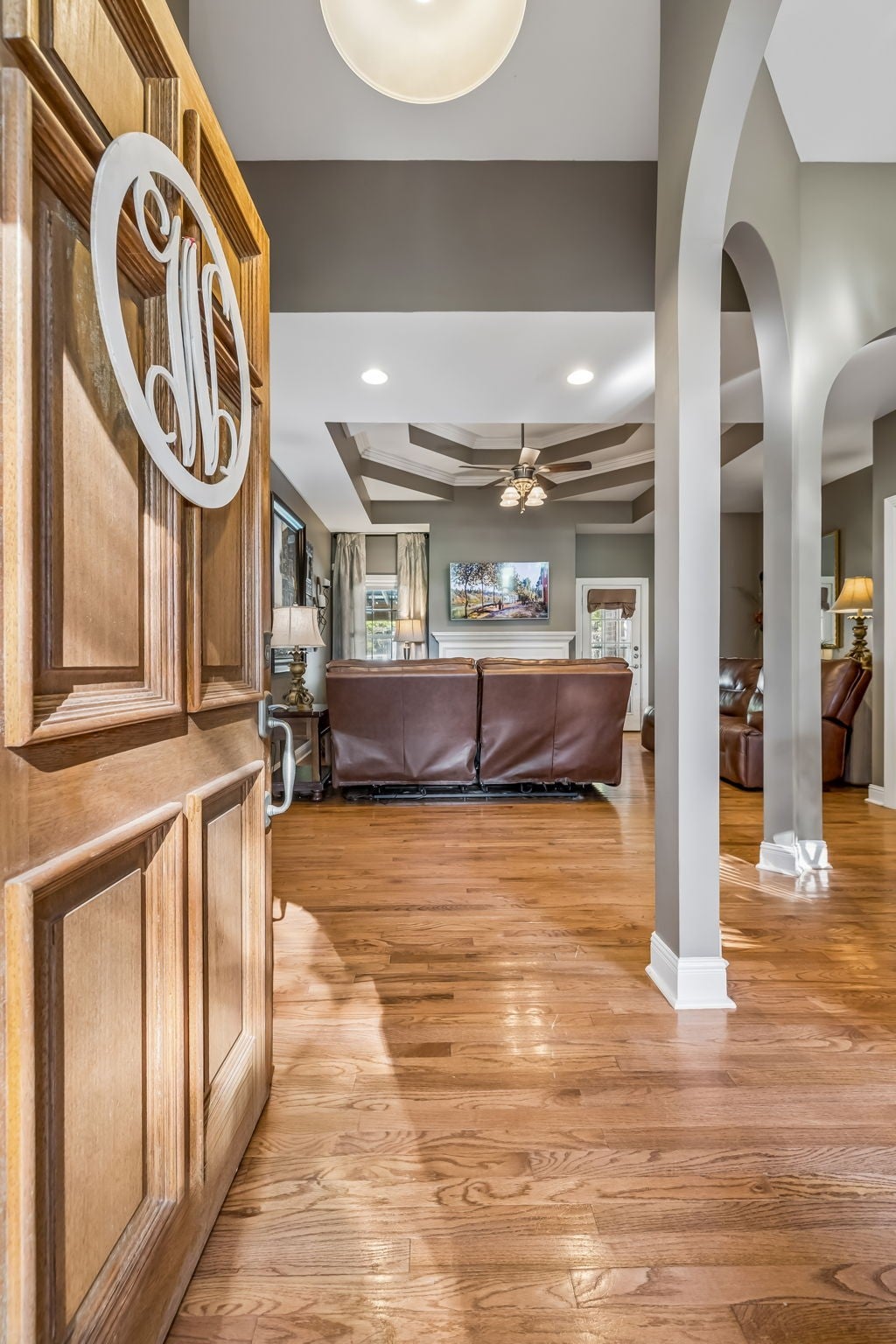 1607 Ellington Dr