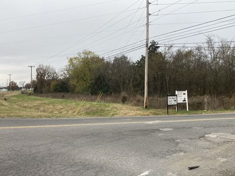 9469 Shelbyville Pike Bell Buckle TN 37020