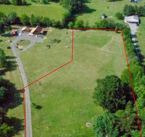 3172 Highway 76 Portland TN 37148