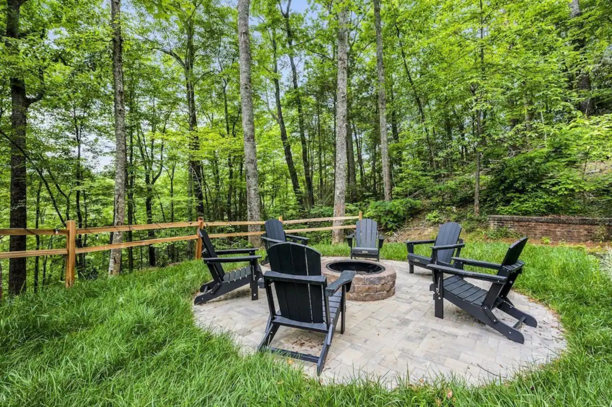 1137 Old Cartertown Rd