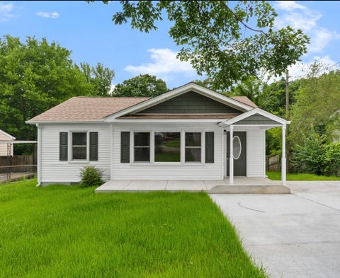 Photo of 713 Monroe St, Clarksville, TN 37040 (MLS # 3256247)