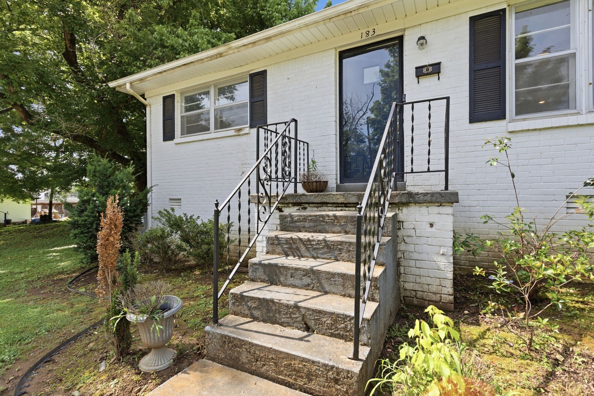 183 Gordon St