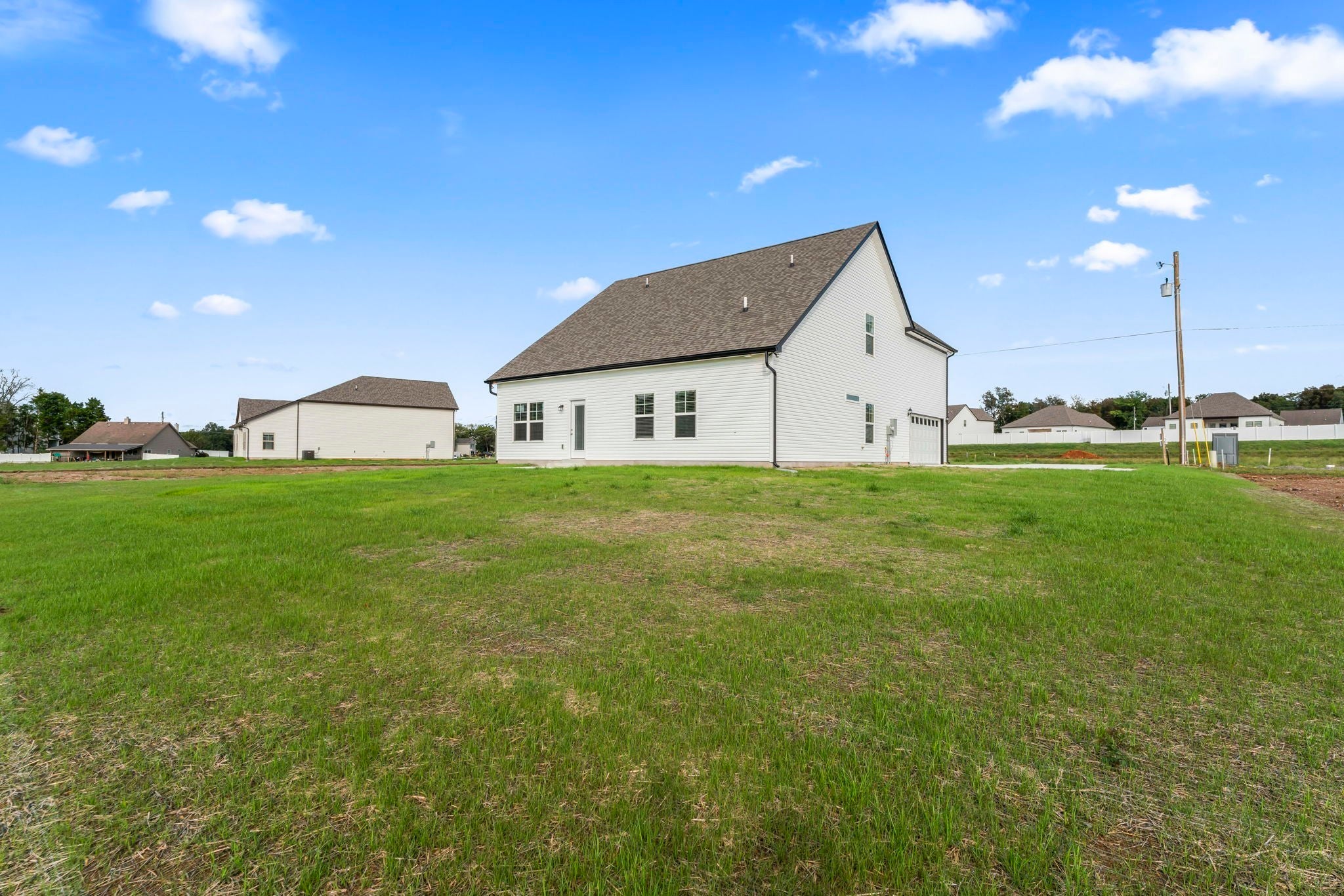 718 Creekbend Ln