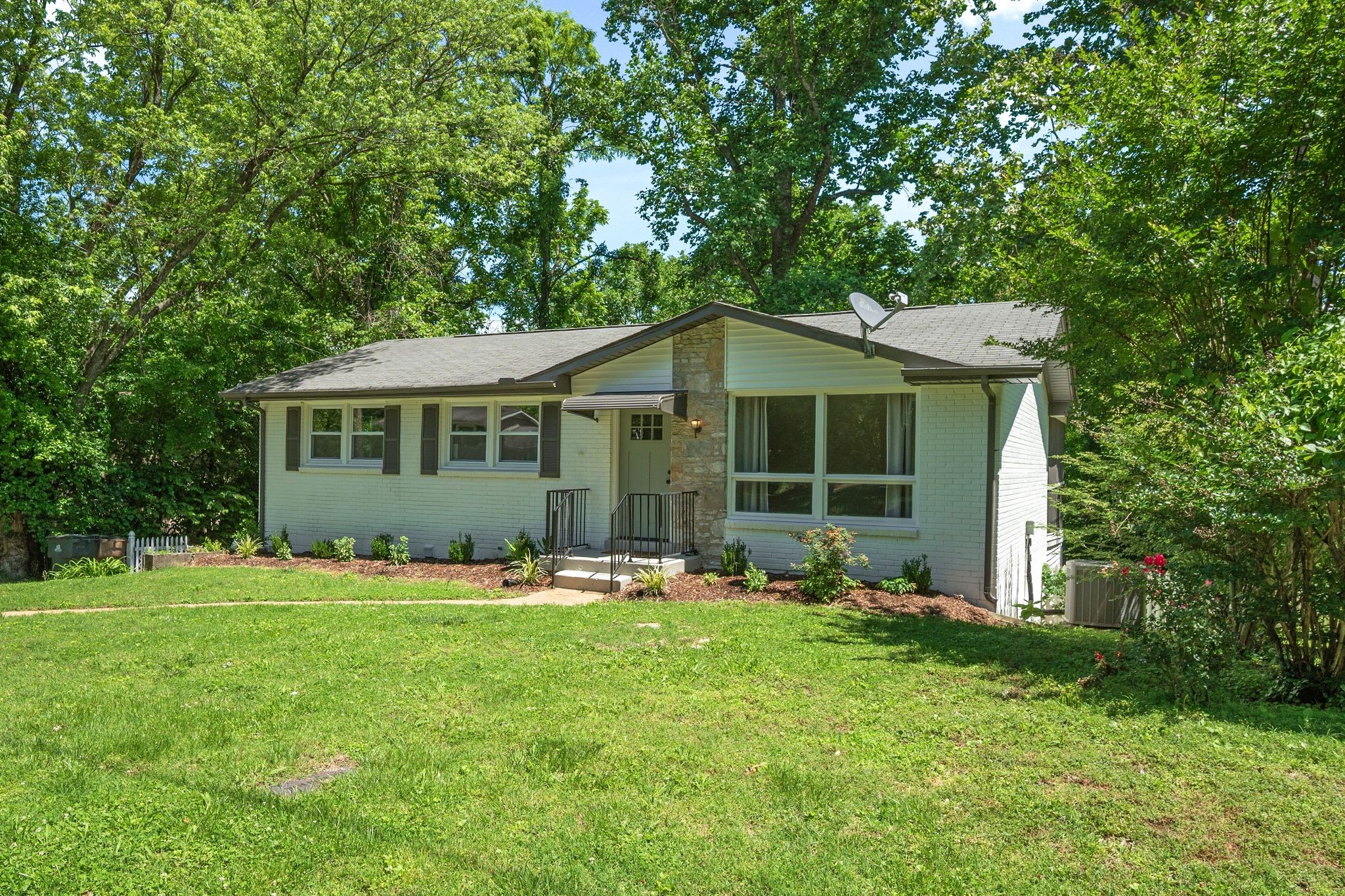 486 Westcrest Dr