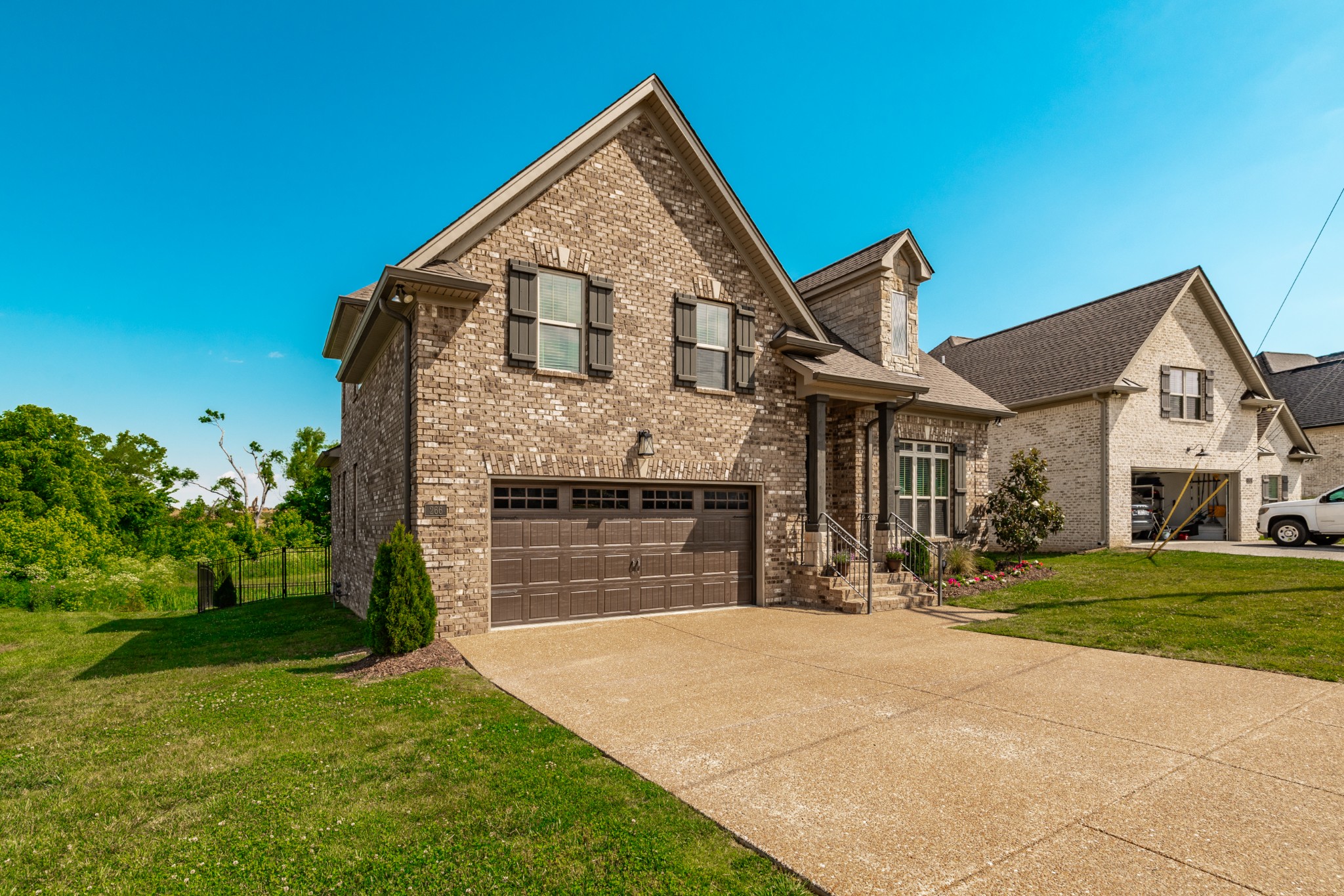 266 Hutch Ct