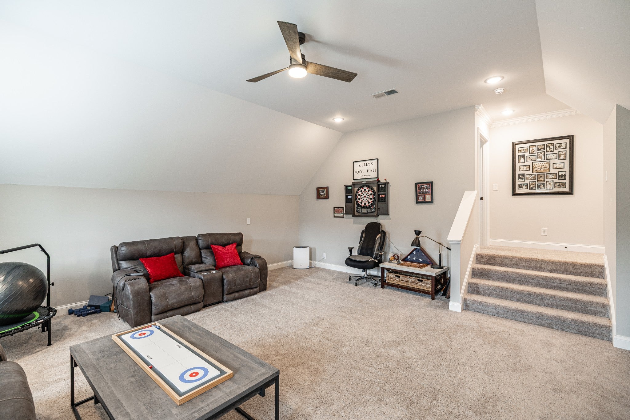 266 Hutch Ct