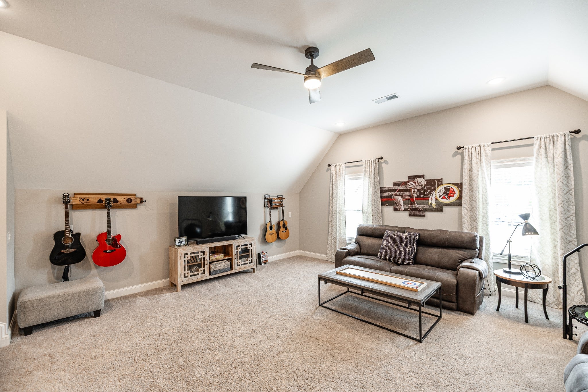 266 Hutch Ct
