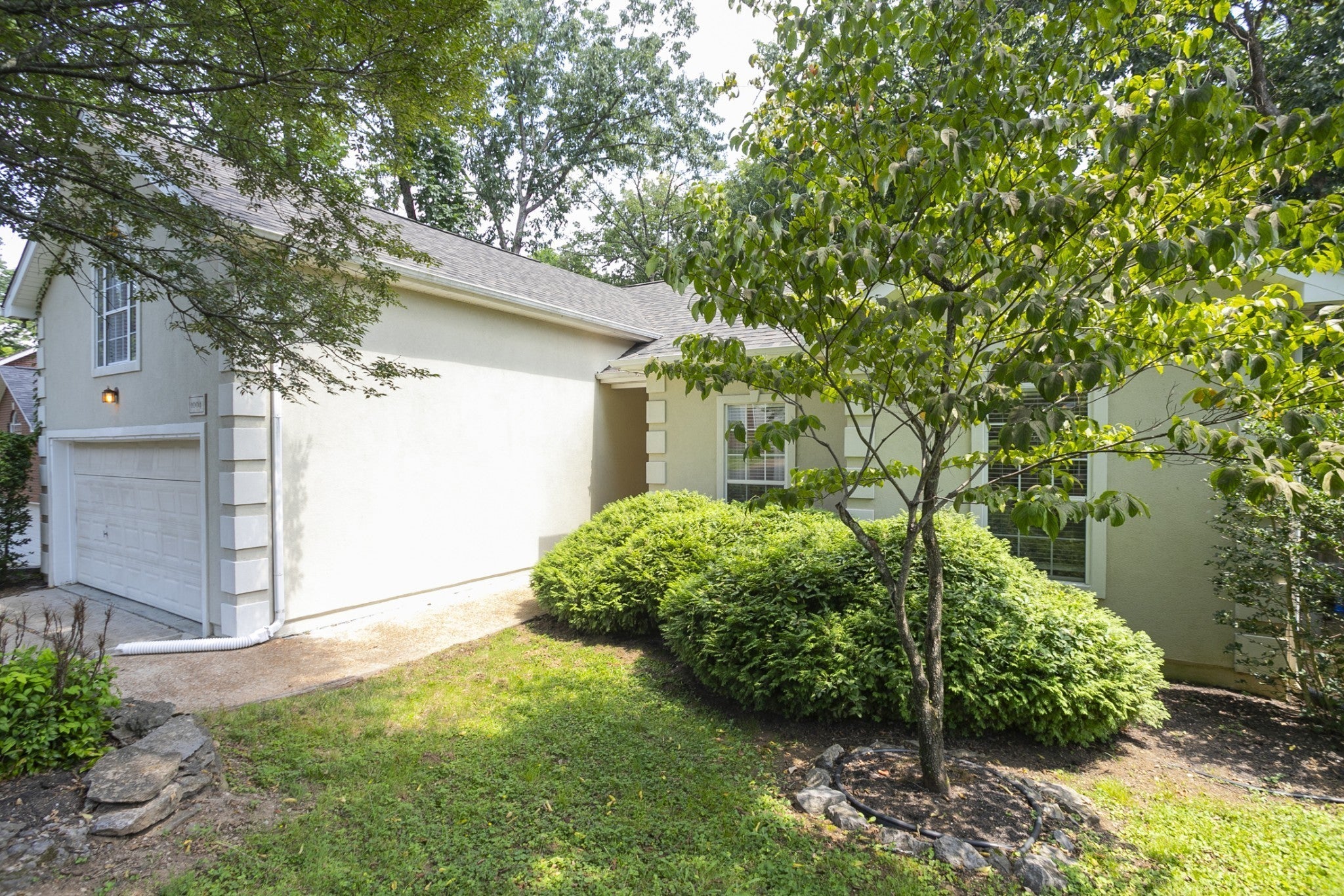 1004 Elmshade Ln