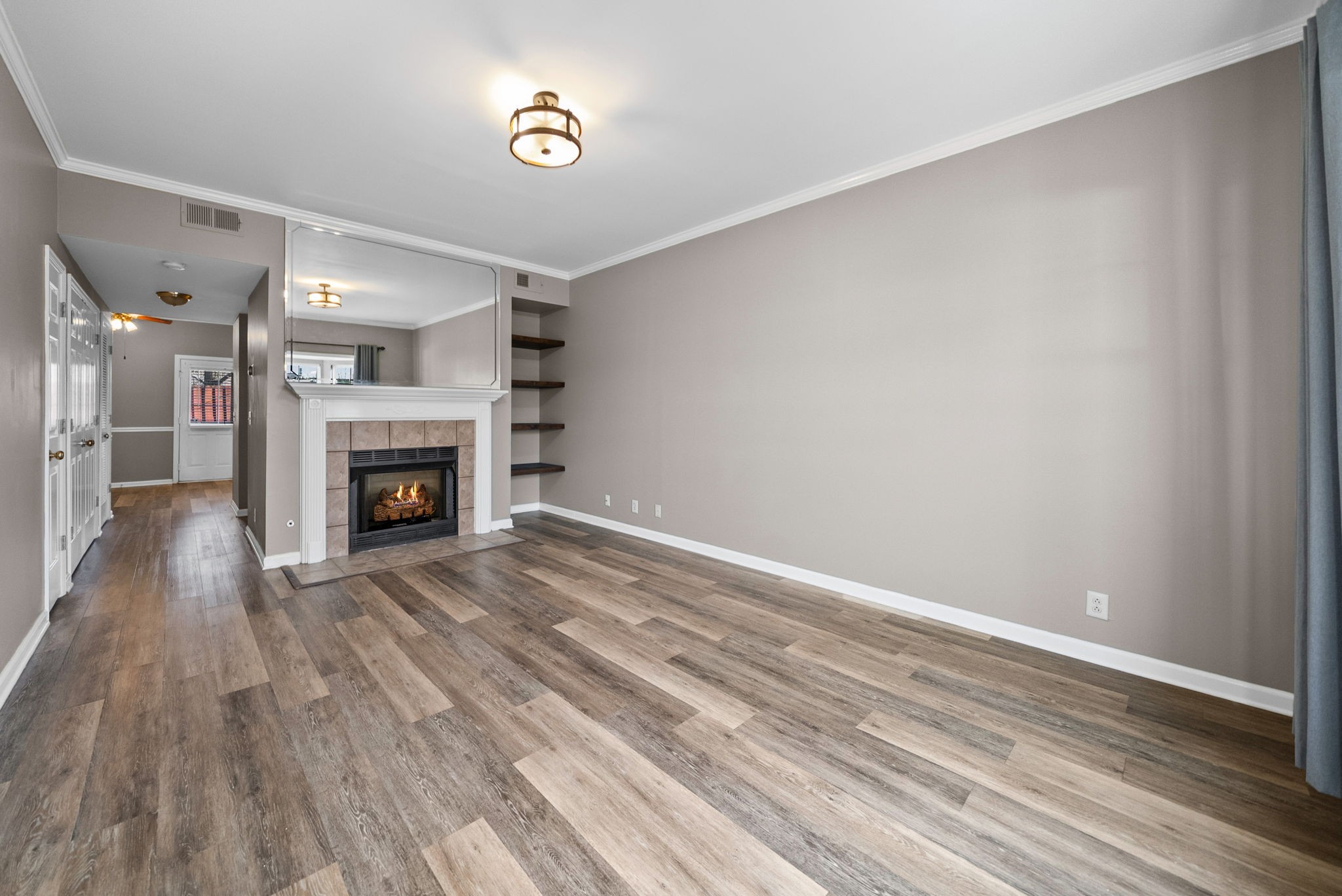 2121 Highway 12 S 14