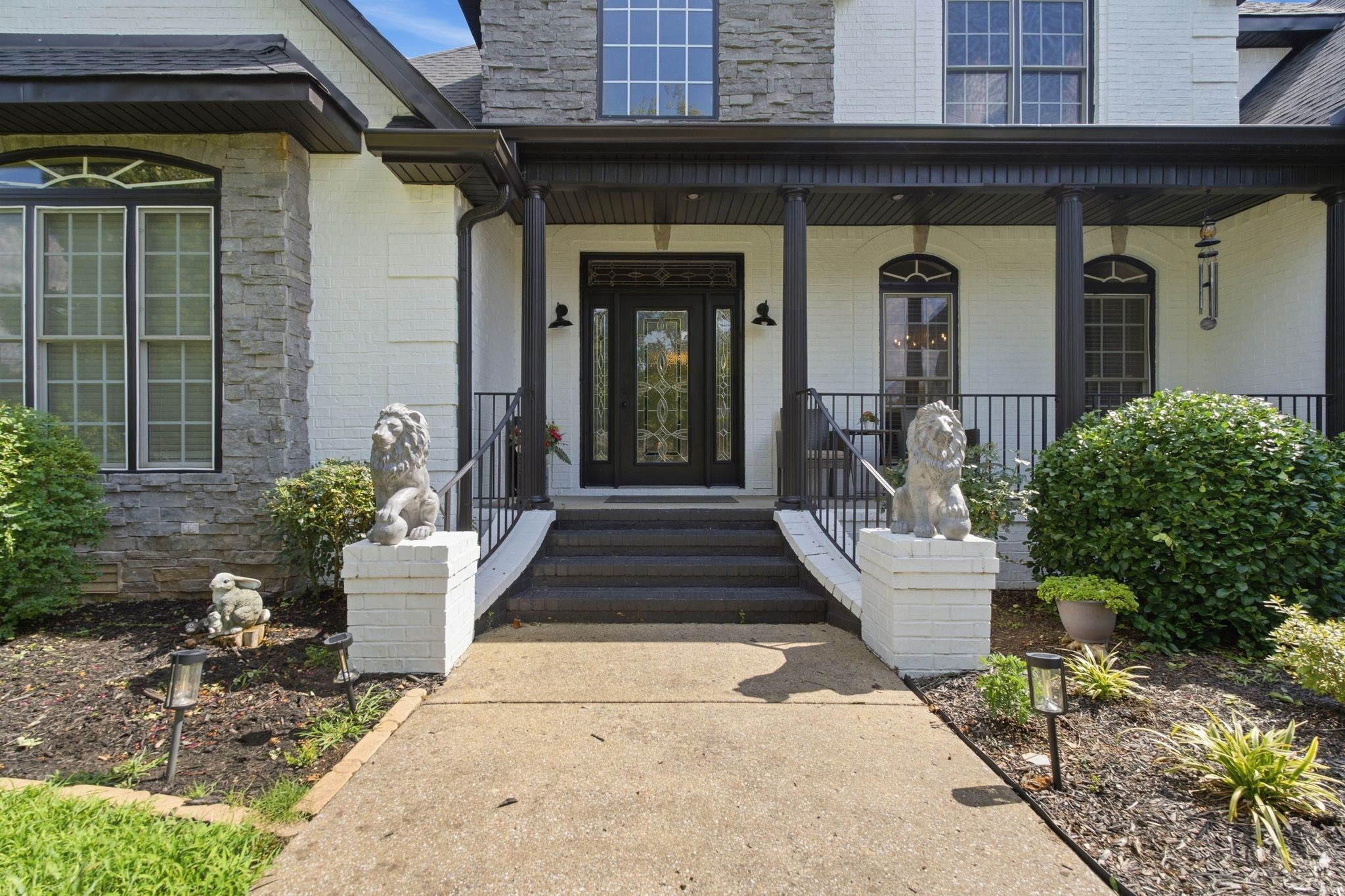 2205 Oakleigh Dr