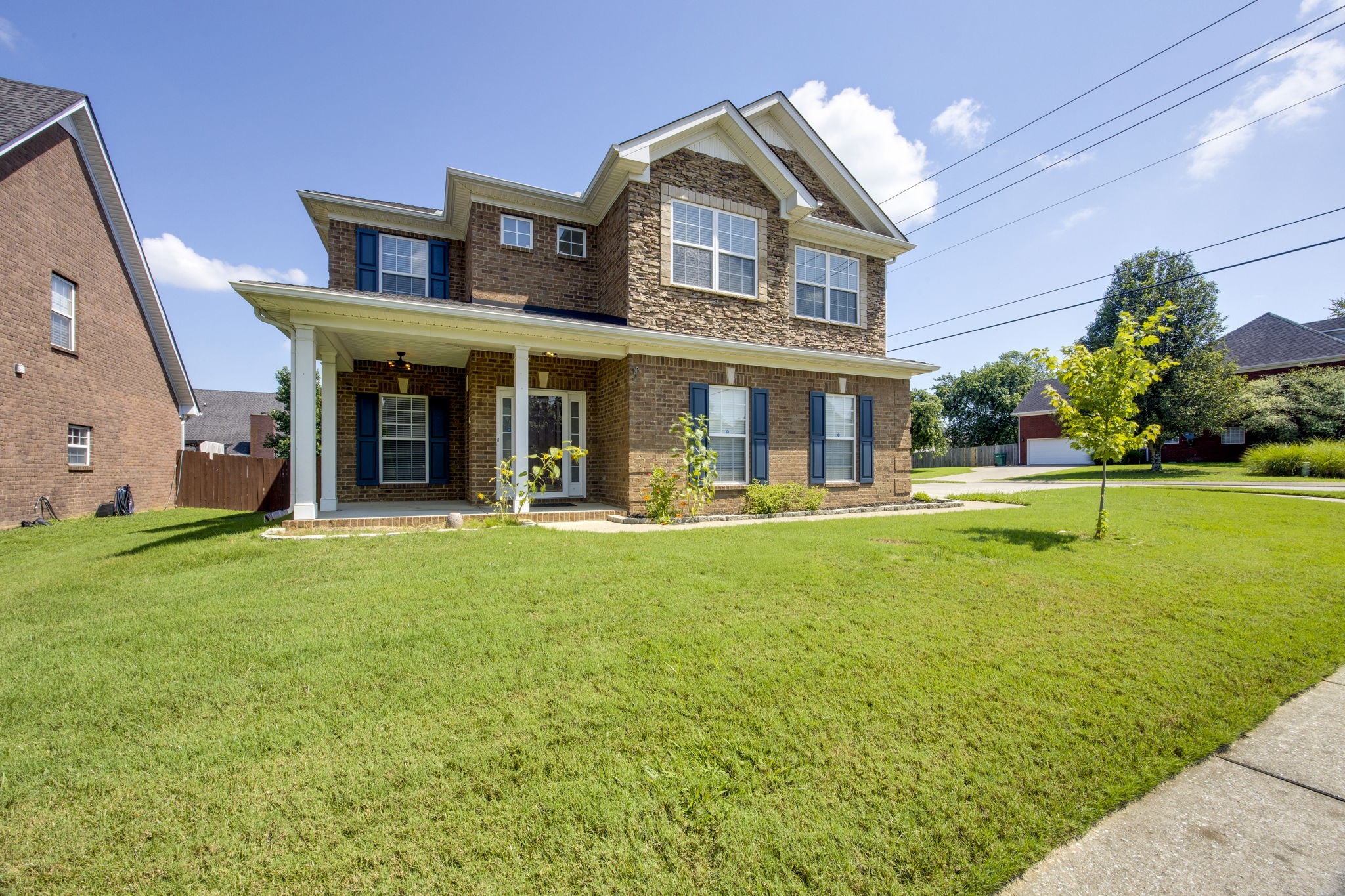 4093 Locerbie Cir