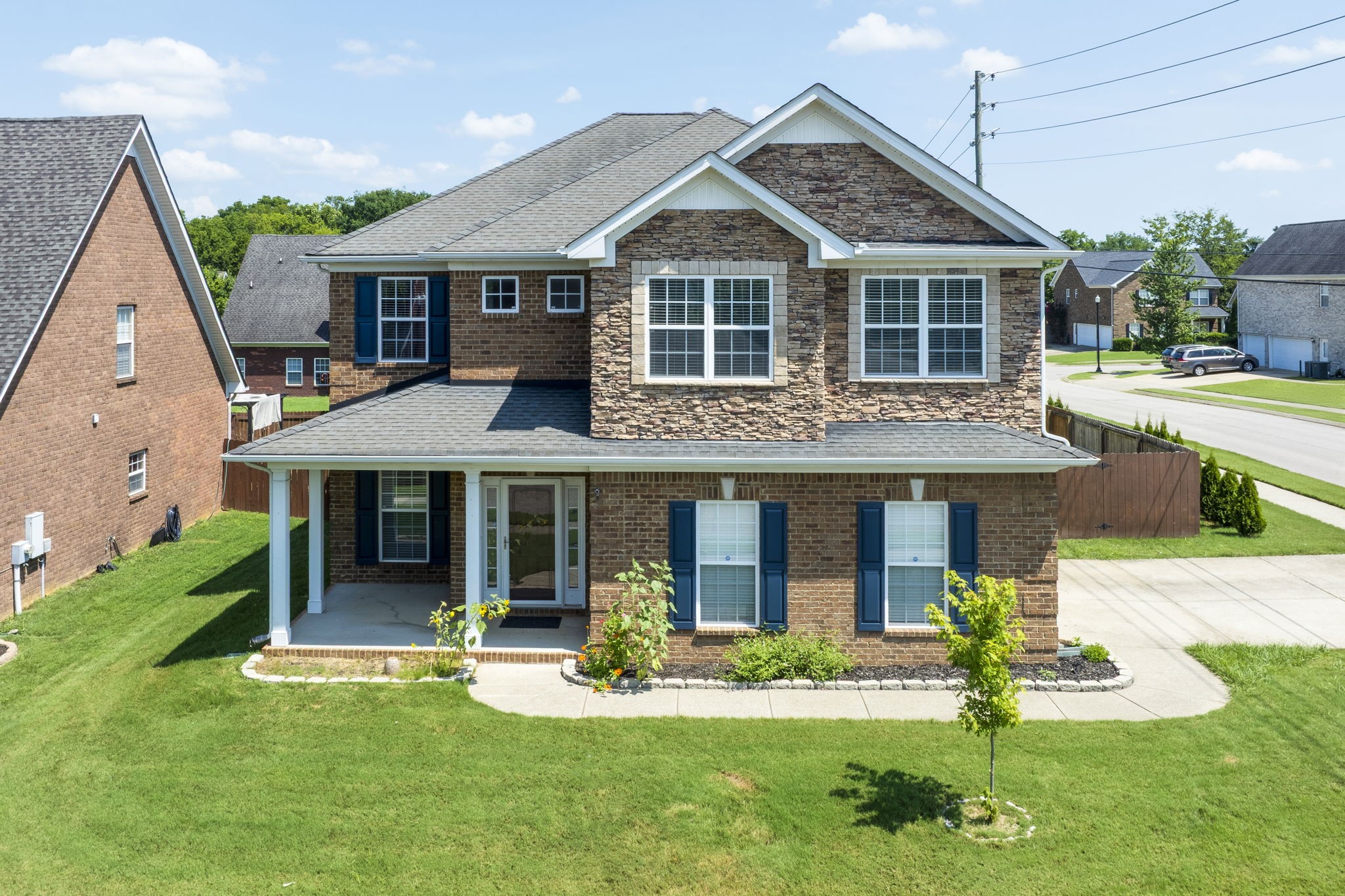 4093 Locerbie Cir