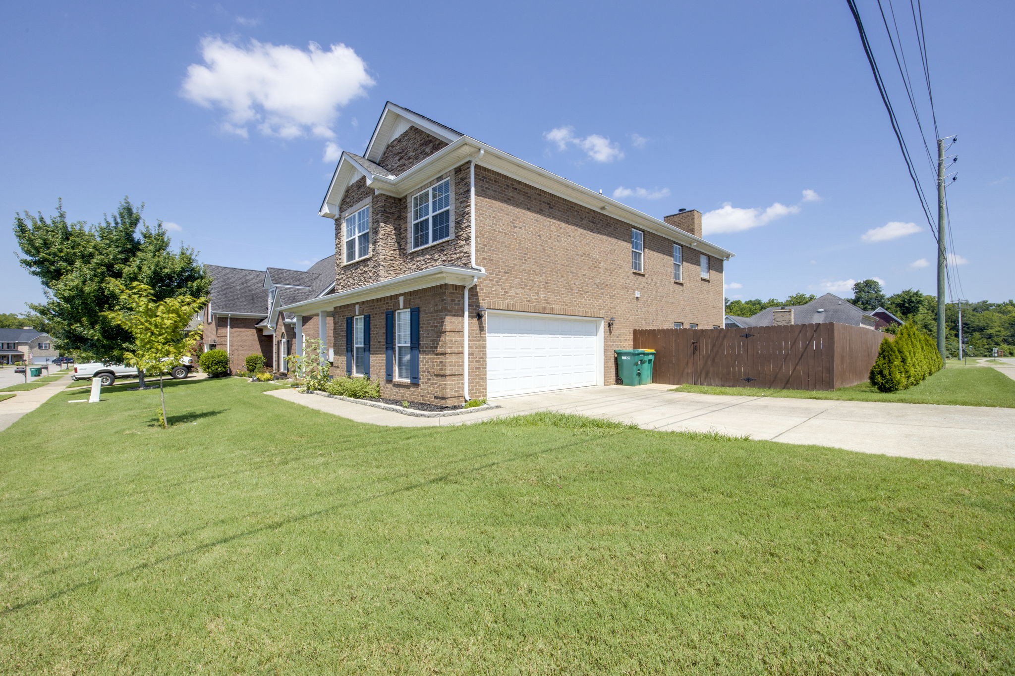 4093 Locerbie Cir