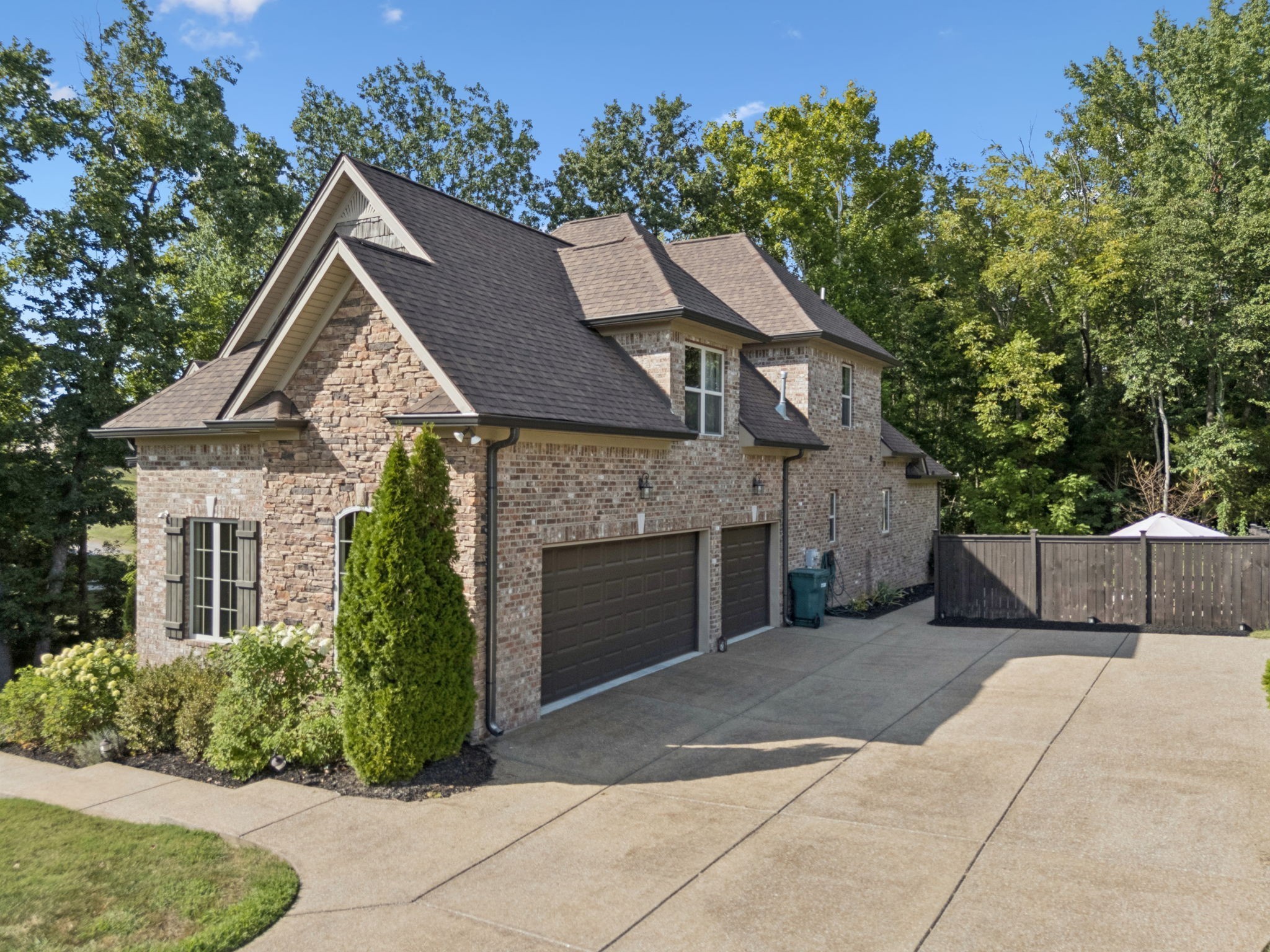 428 Acacia Grove Ln