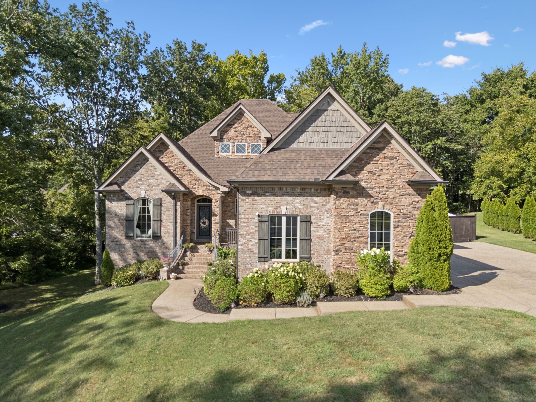 428 Acacia Grove Ln