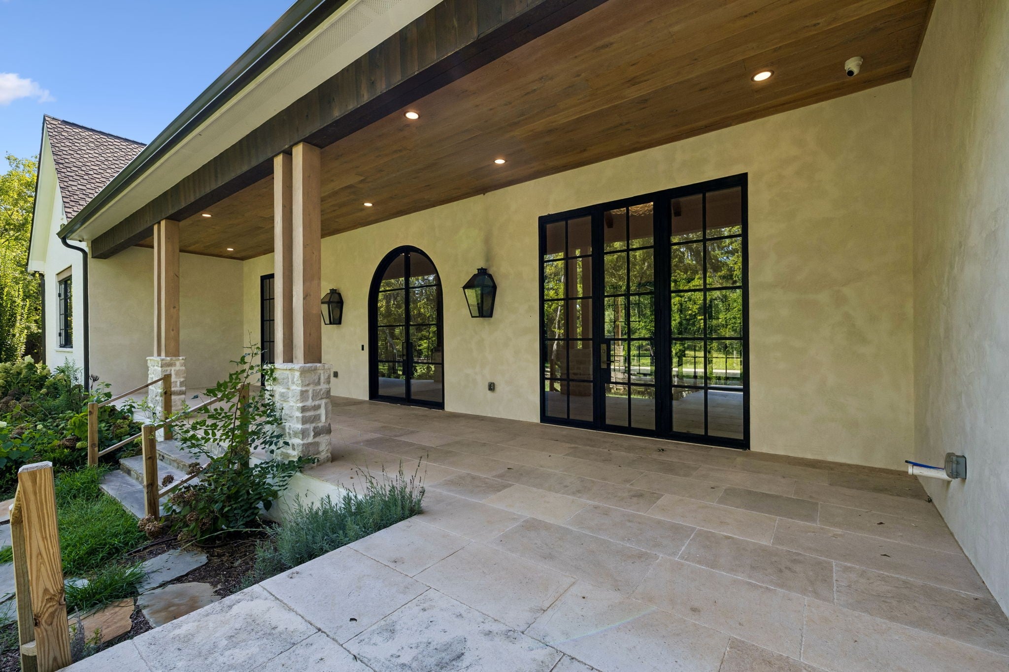 4333 Eatons Creek Rd