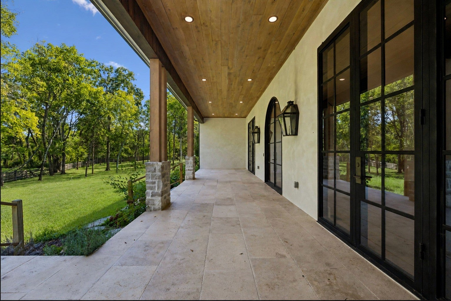 4333 Eatons Creek Rd