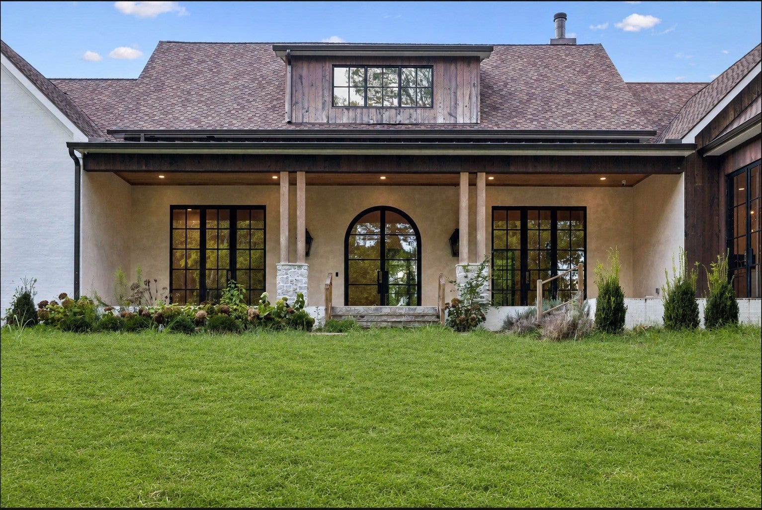 4333 Eatons Creek Rd