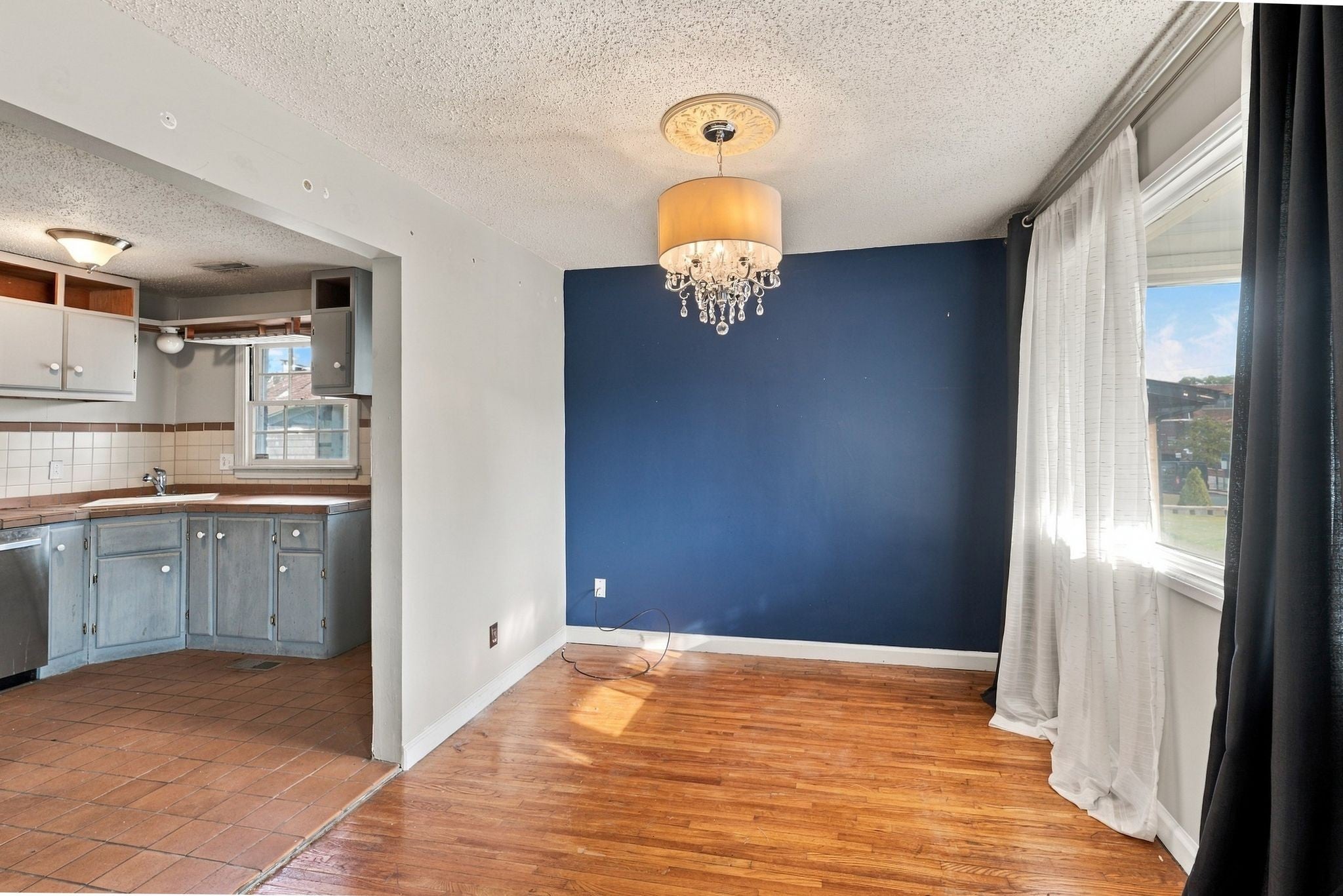 1217 Villa Pl