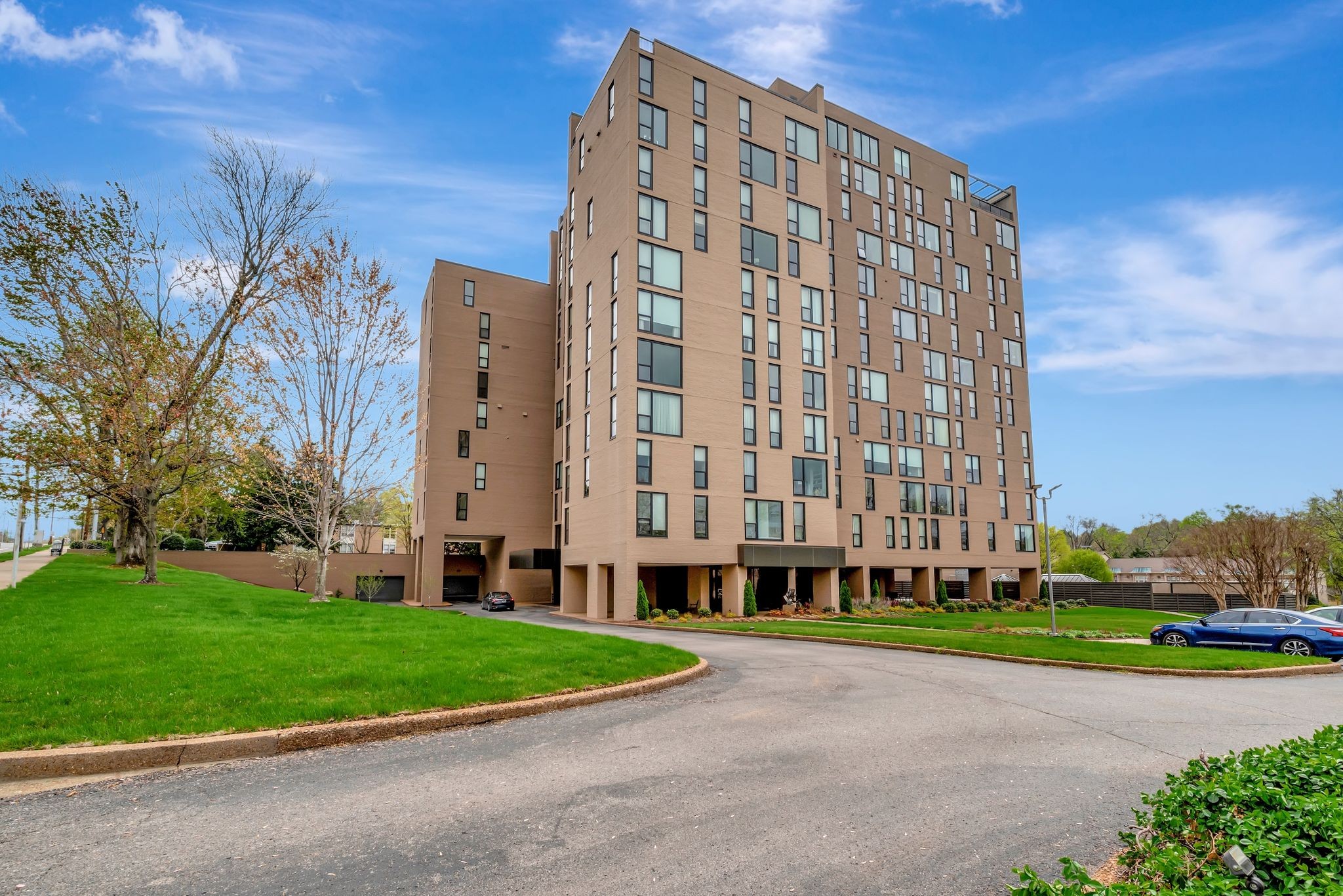 3901 West End Ave 403
