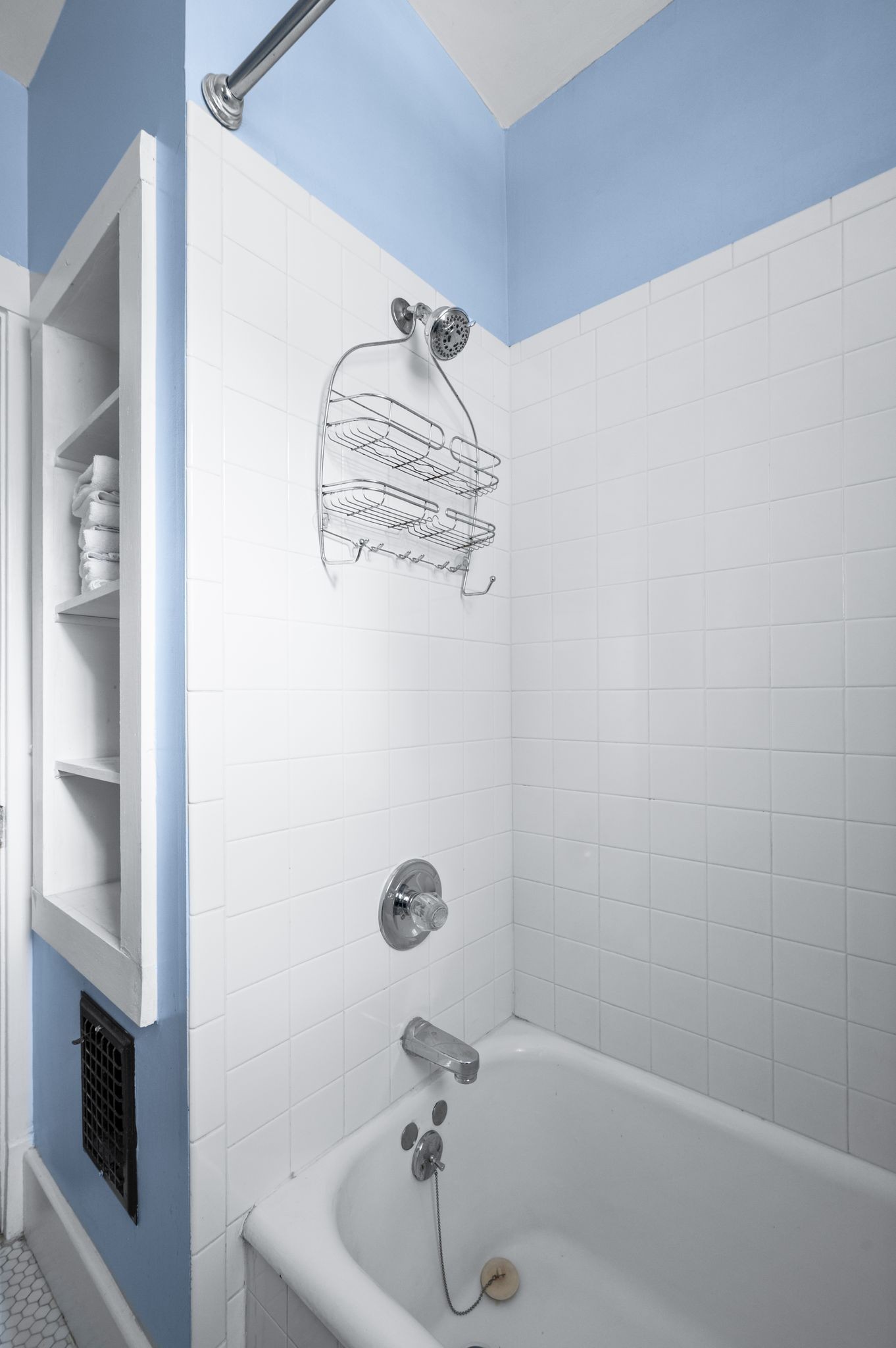 Nashville, Tennessee 37212, United States, 3 Bedrooms Bedrooms, ,2 BathroomsBathrooms,Residential,Active,183015