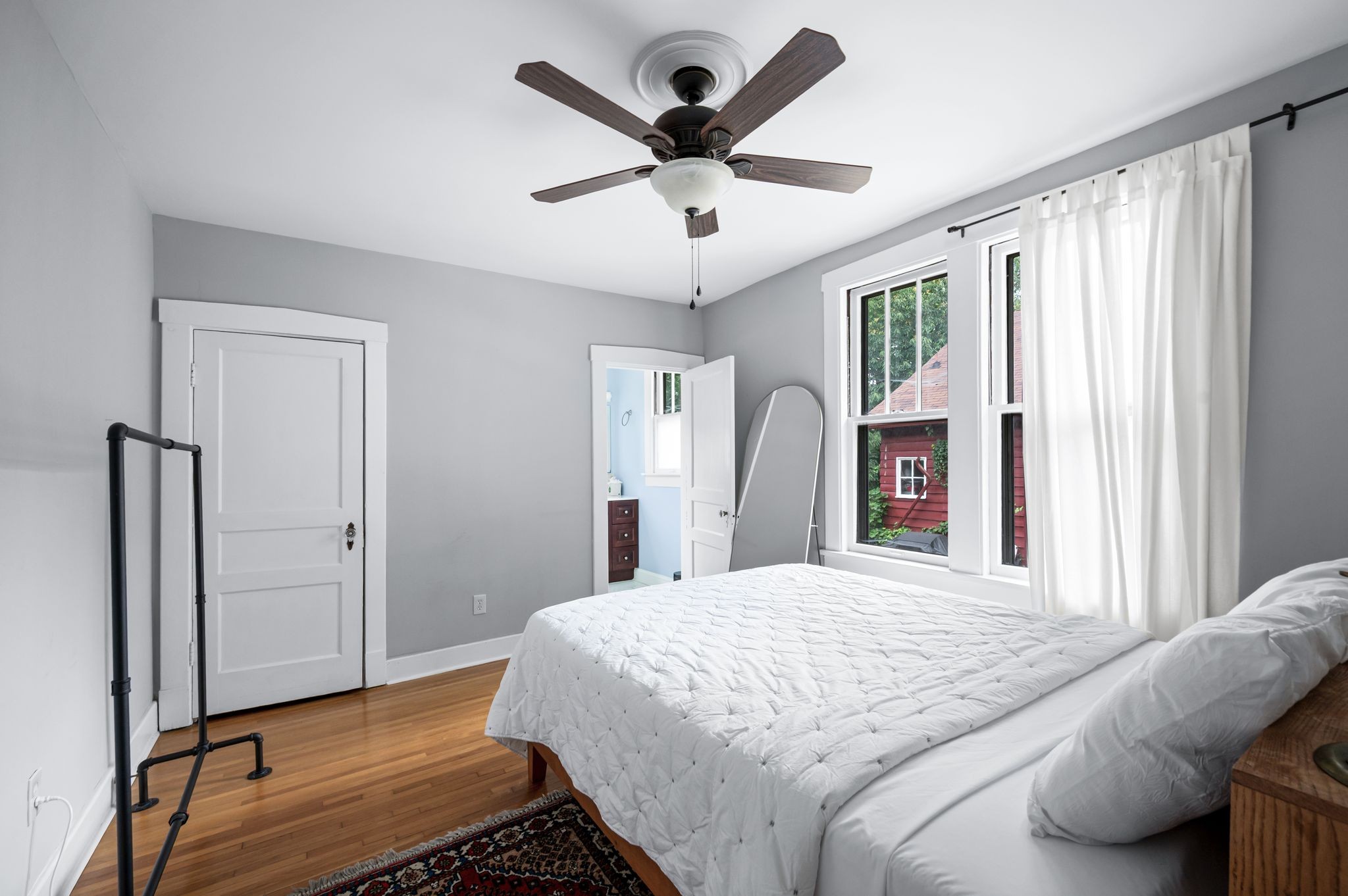 Nashville, Tennessee 37212, United States, 3 Bedrooms Bedrooms, ,2 BathroomsBathrooms,Residential,Active,183015