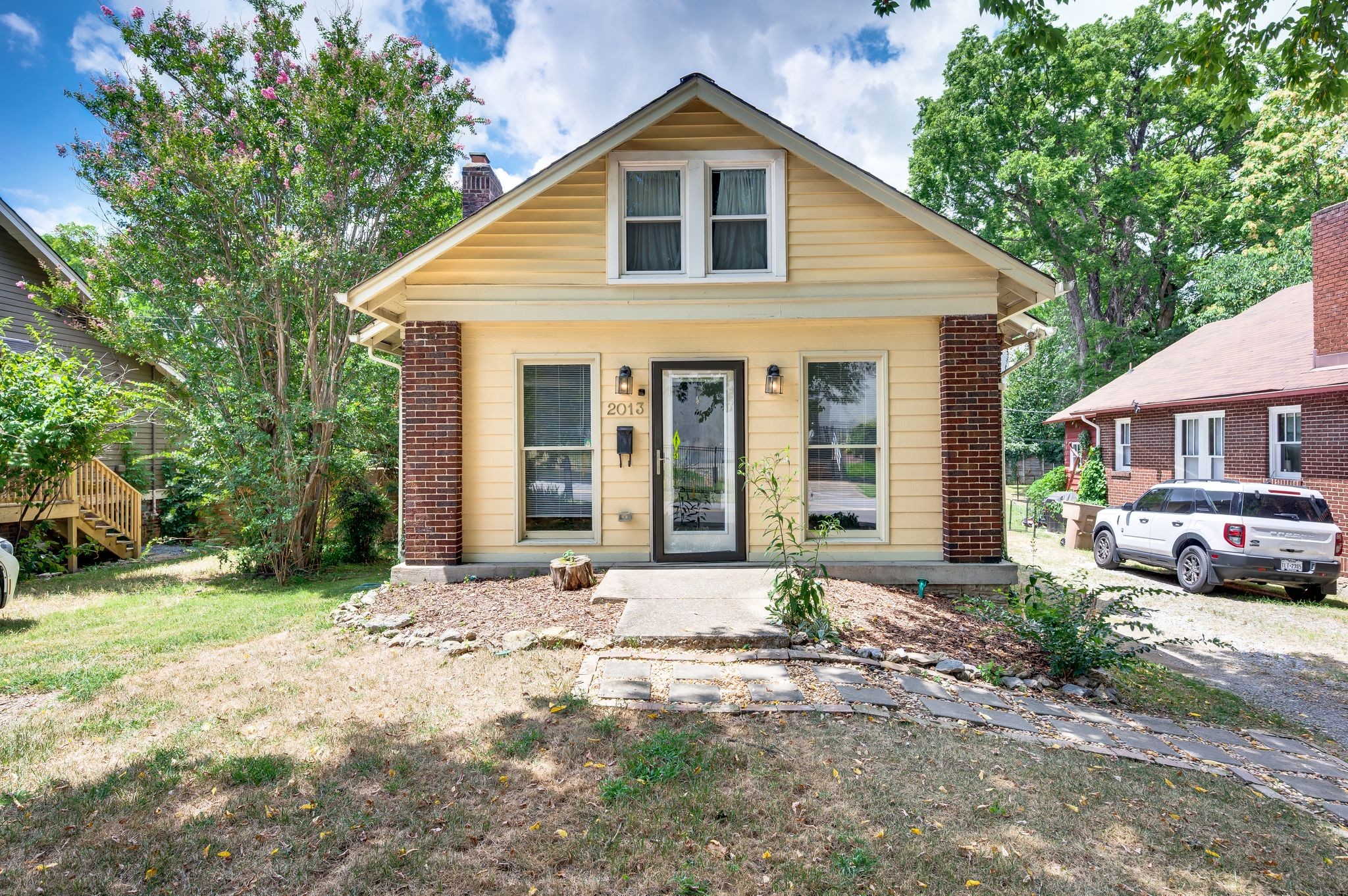 Nashville, Tennessee 37212, United States, 3 Bedrooms Bedrooms, ,2 BathroomsBathrooms,Residential,Active,183015