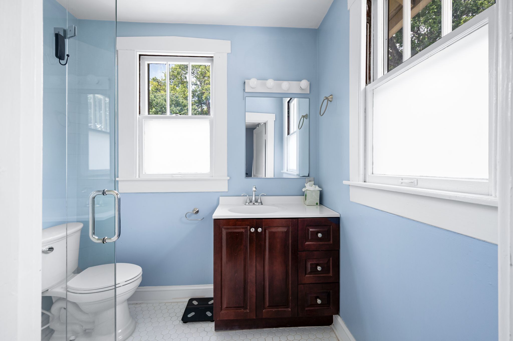 Nashville, Tennessee 37212, United States, 3 Bedrooms Bedrooms, ,2 BathroomsBathrooms,Residential,Active,183015