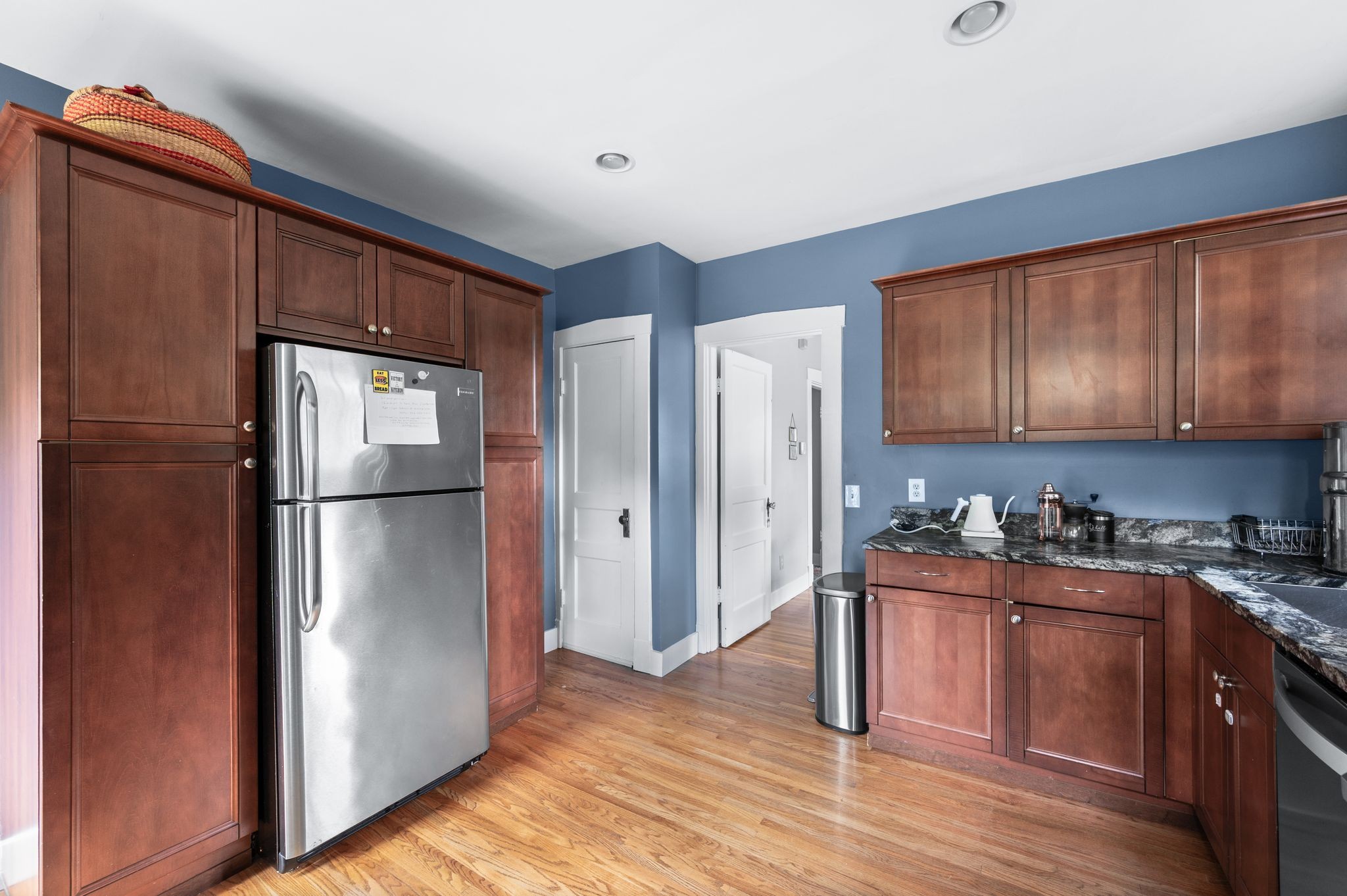 Nashville, Tennessee 37212, United States, 3 Bedrooms Bedrooms, ,2 BathroomsBathrooms,Residential,Active,183015