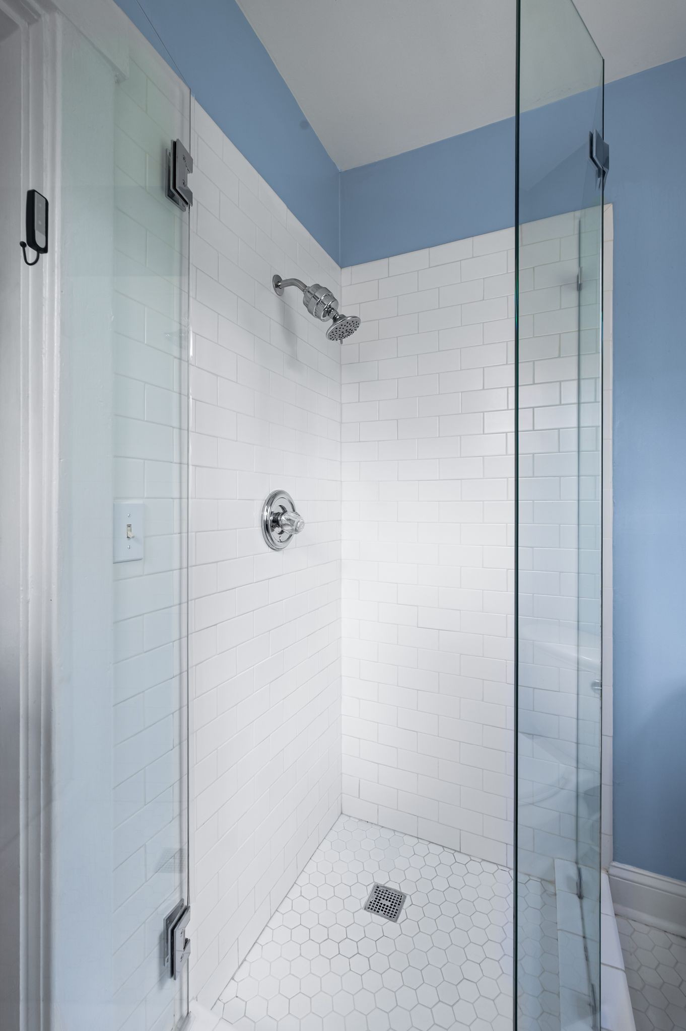 Nashville, Tennessee 37212, United States, 3 Bedrooms Bedrooms, ,2 BathroomsBathrooms,Residential,Active,183015