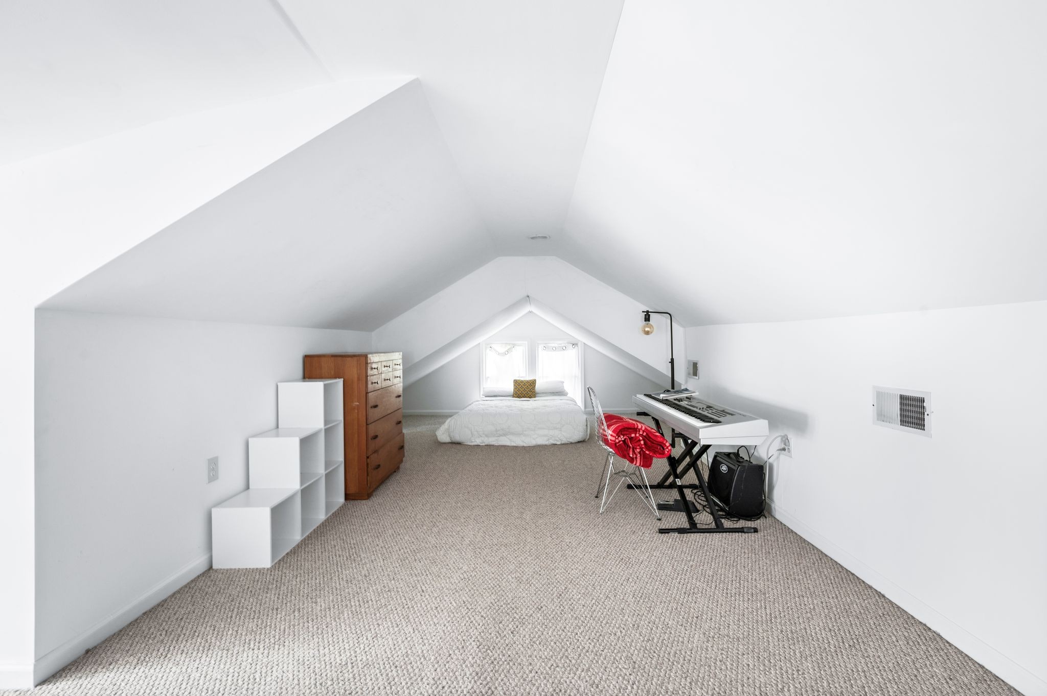 Nashville, Tennessee 37212, United States, 3 Bedrooms Bedrooms, ,2 BathroomsBathrooms,Residential,Active,183015