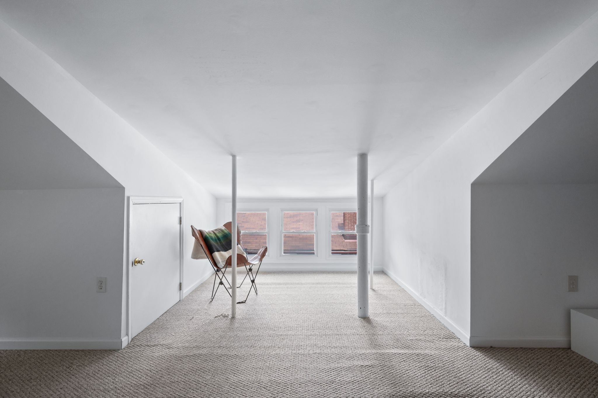 Nashville, Tennessee 37212, United States, 3 Bedrooms Bedrooms, ,2 BathroomsBathrooms,Residential,Active,183015