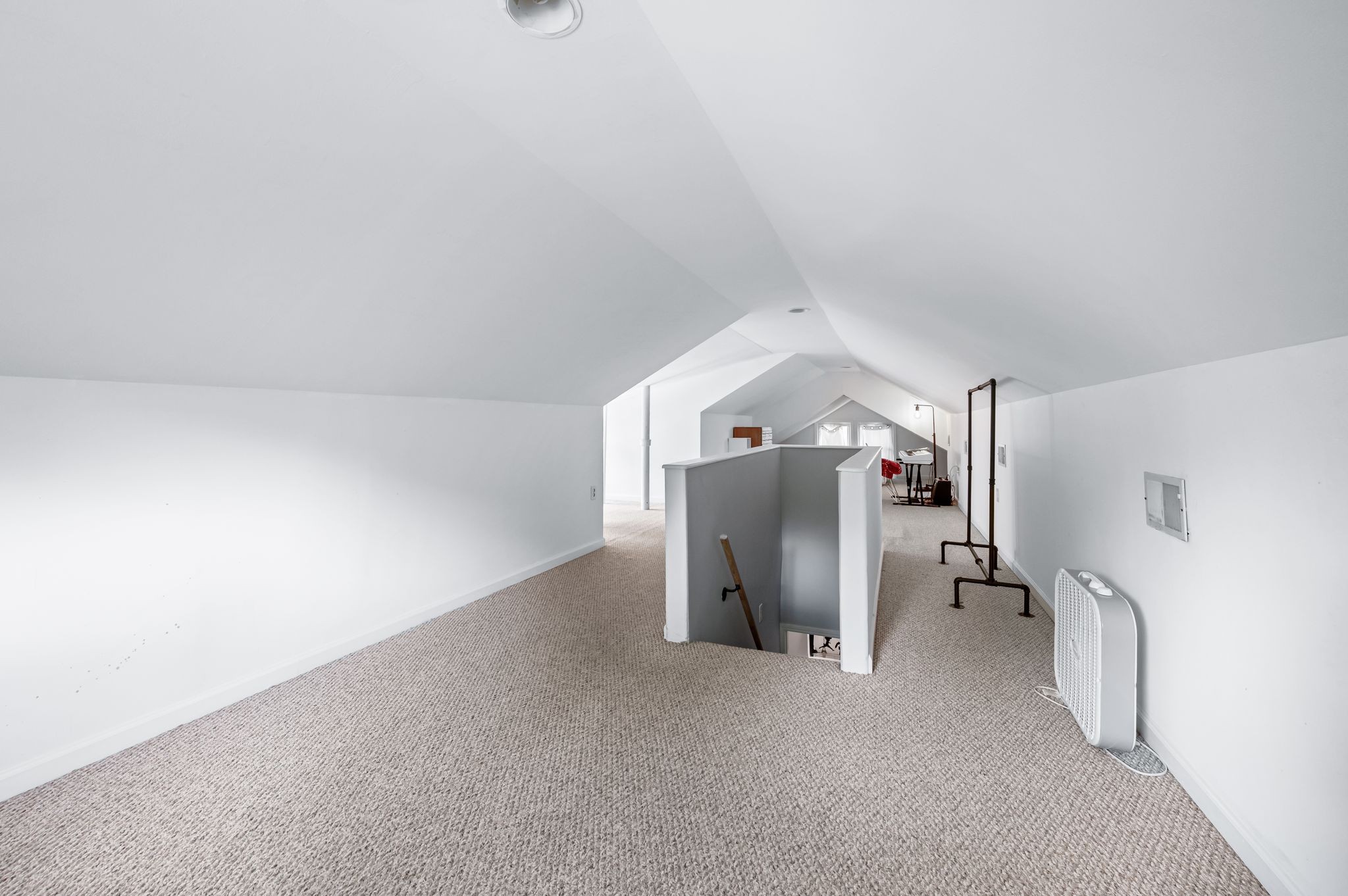 Nashville, Tennessee 37212, United States, 3 Bedrooms Bedrooms, ,2 BathroomsBathrooms,Residential,Active,183015