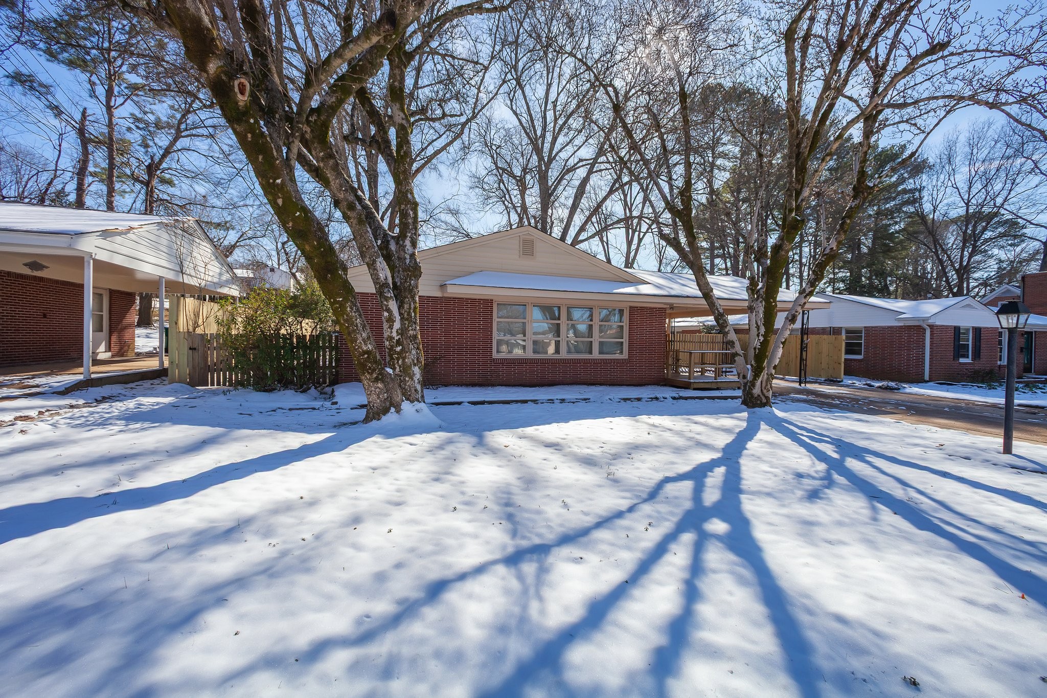 570 Westmoreland Pl