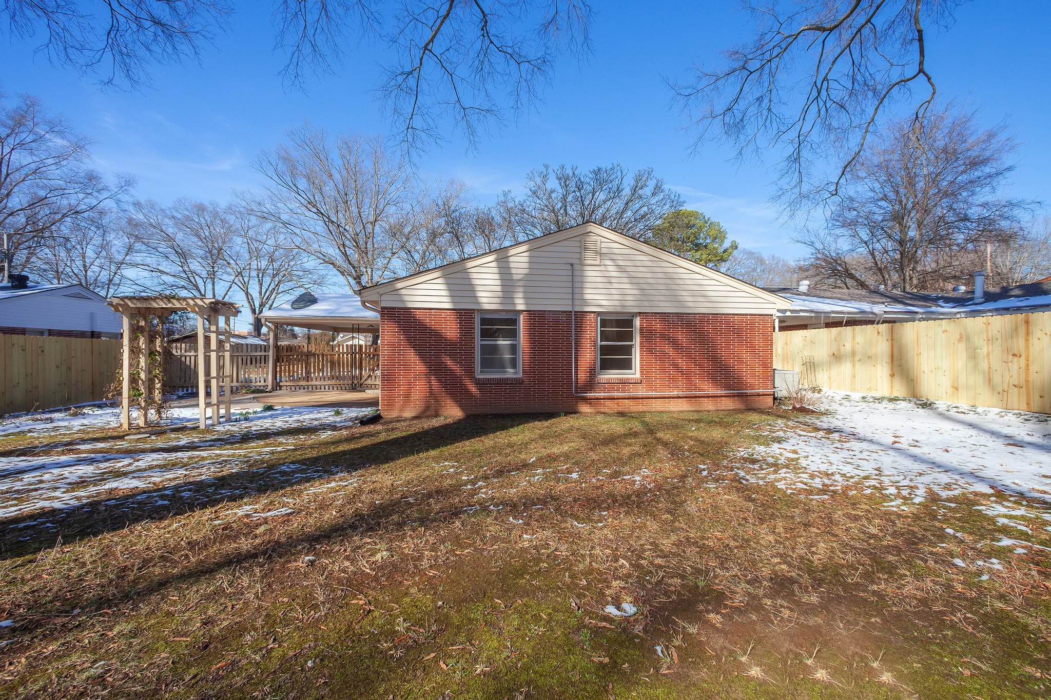 570 Westmoreland Pl